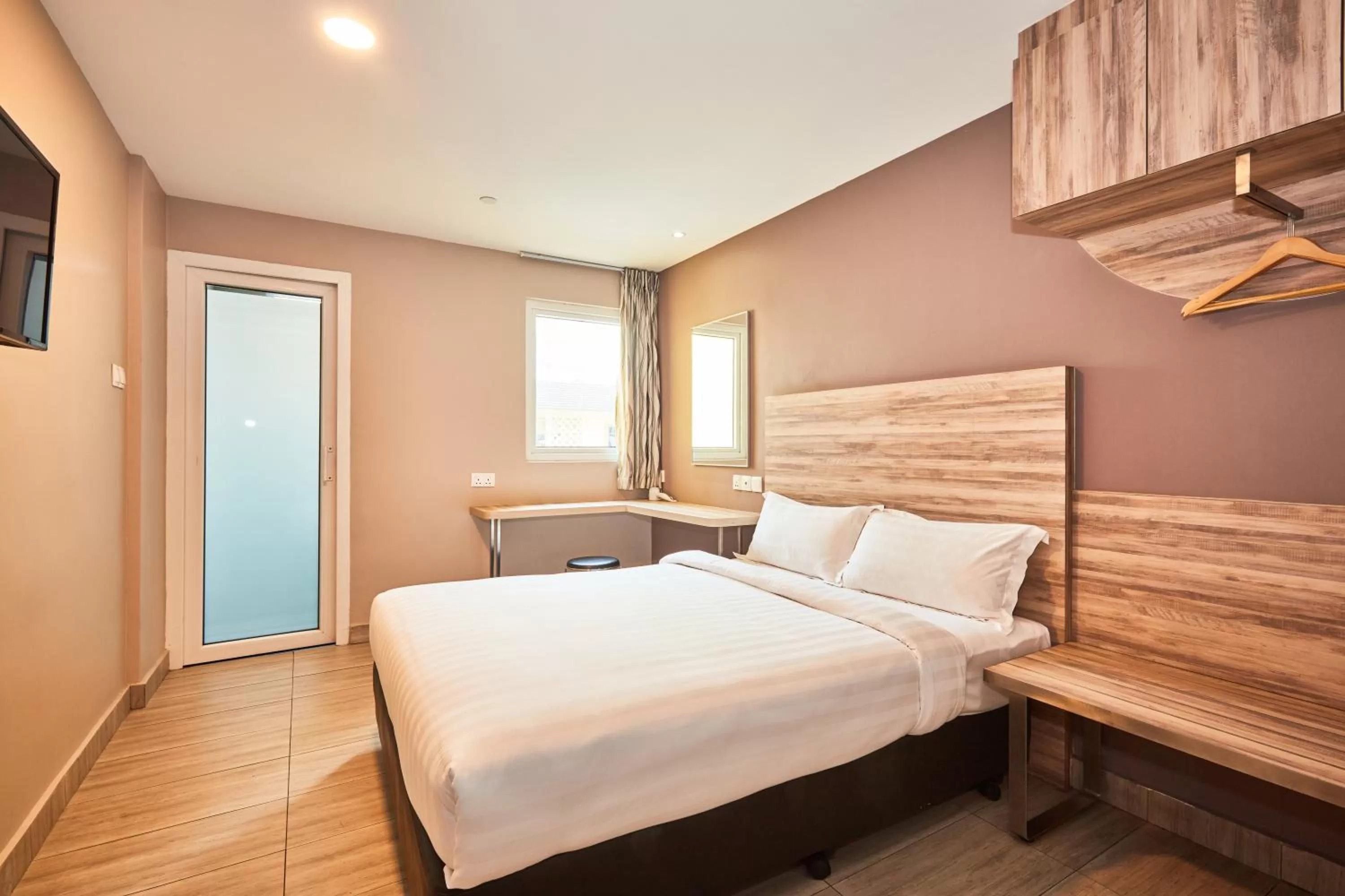 Bed in ibis budget Singapore Crystal