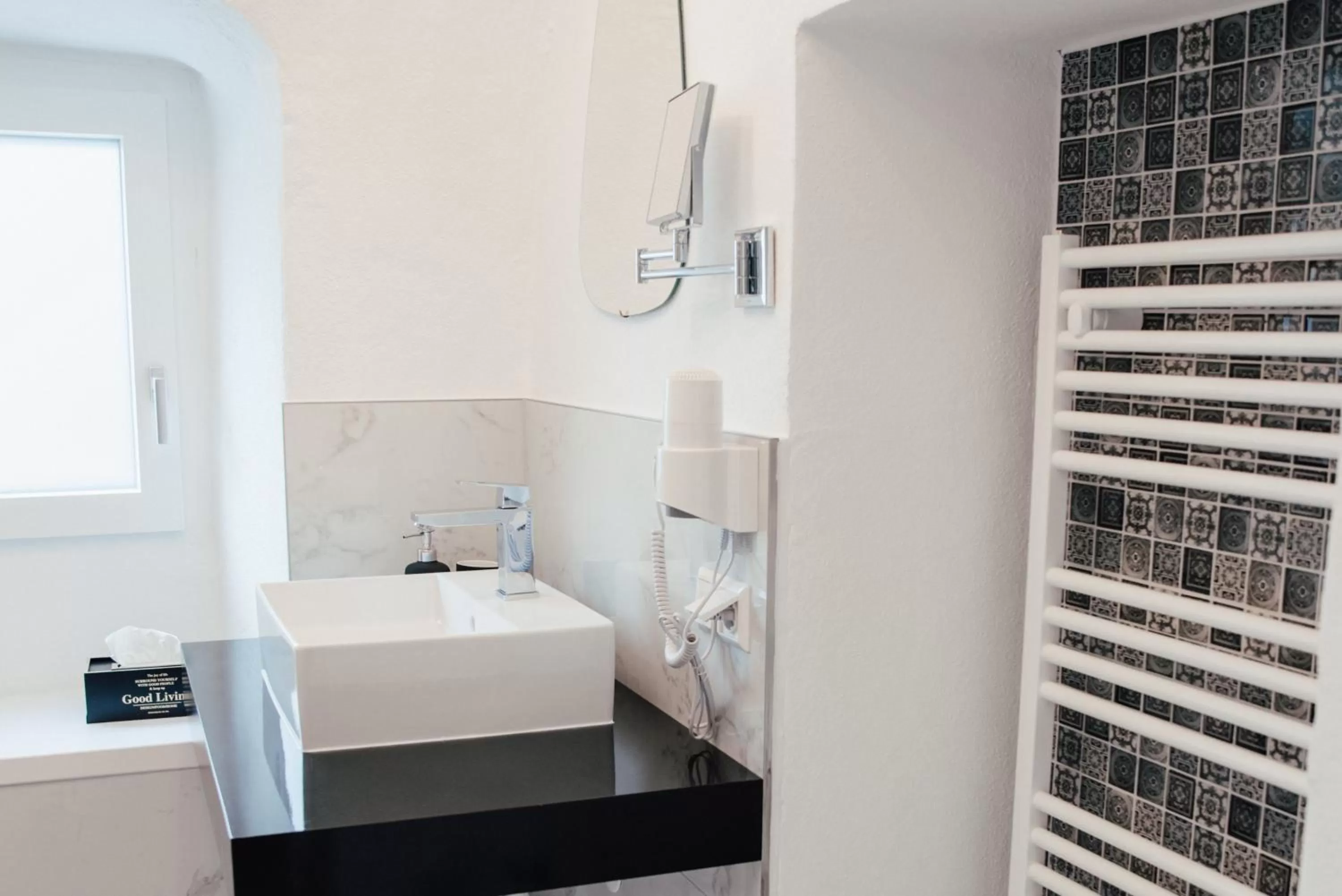 Bathroom, Bed in Smarthotel Völkermarkt