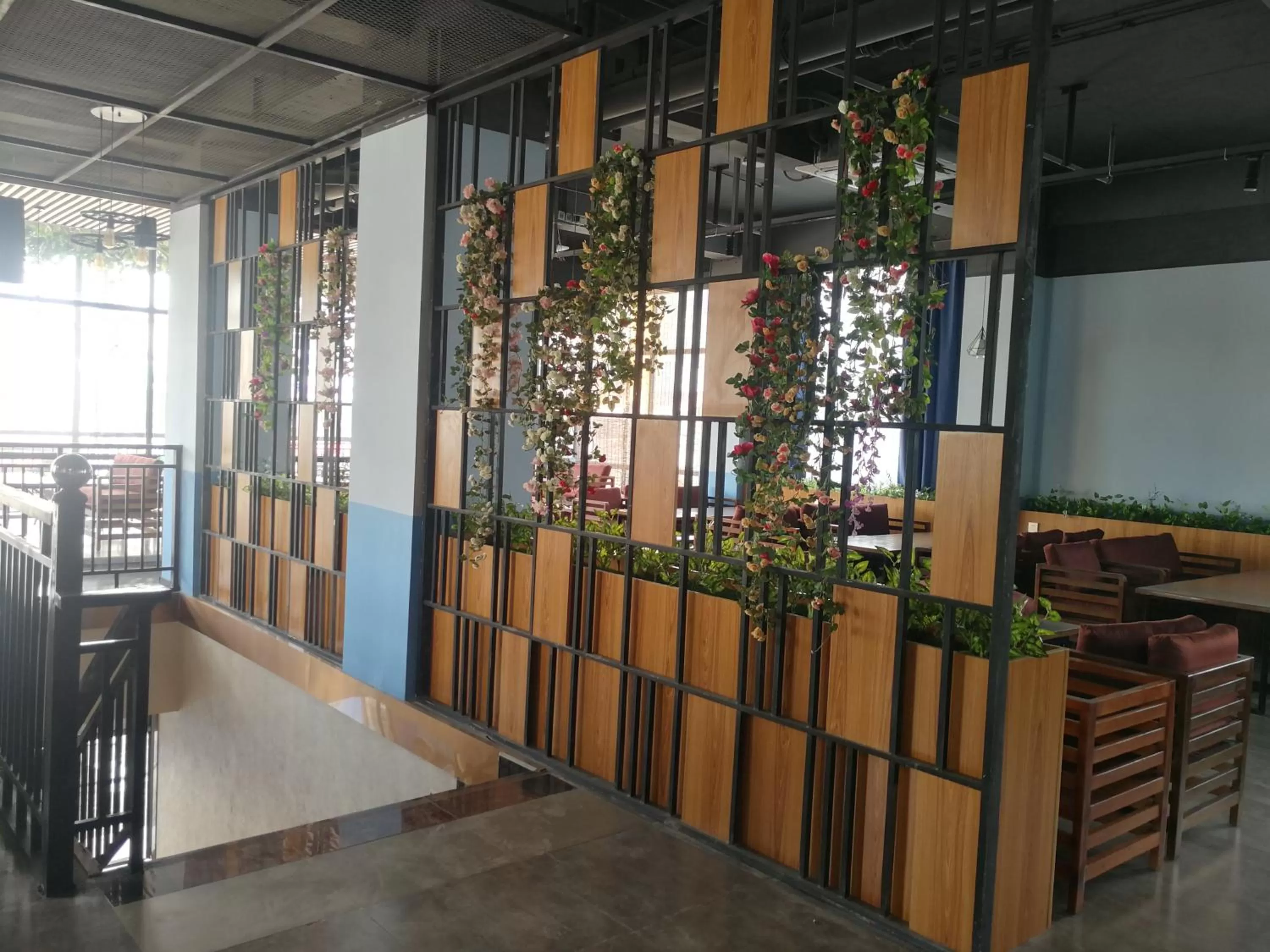 Restaurant/places to eat in PACI Hotel&SPA