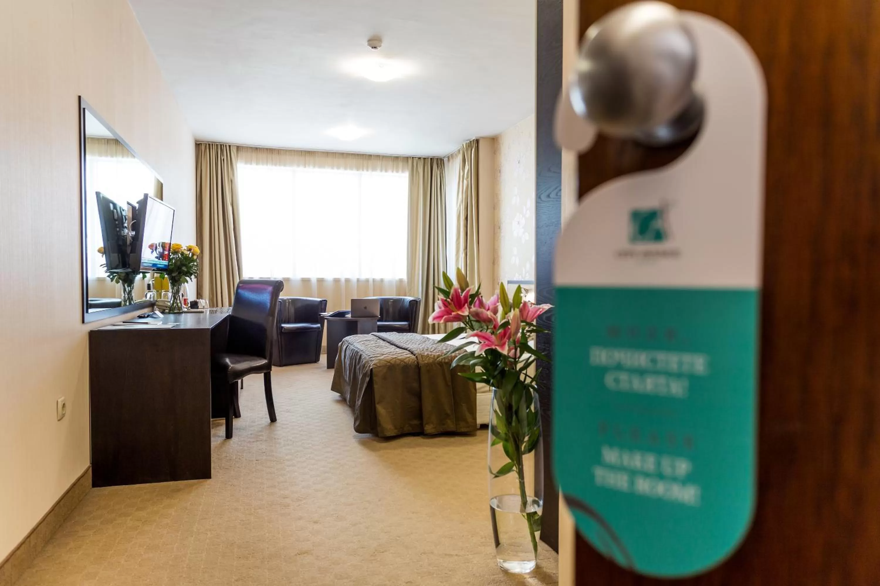 Photo of the whole room in City Avenue Hotel