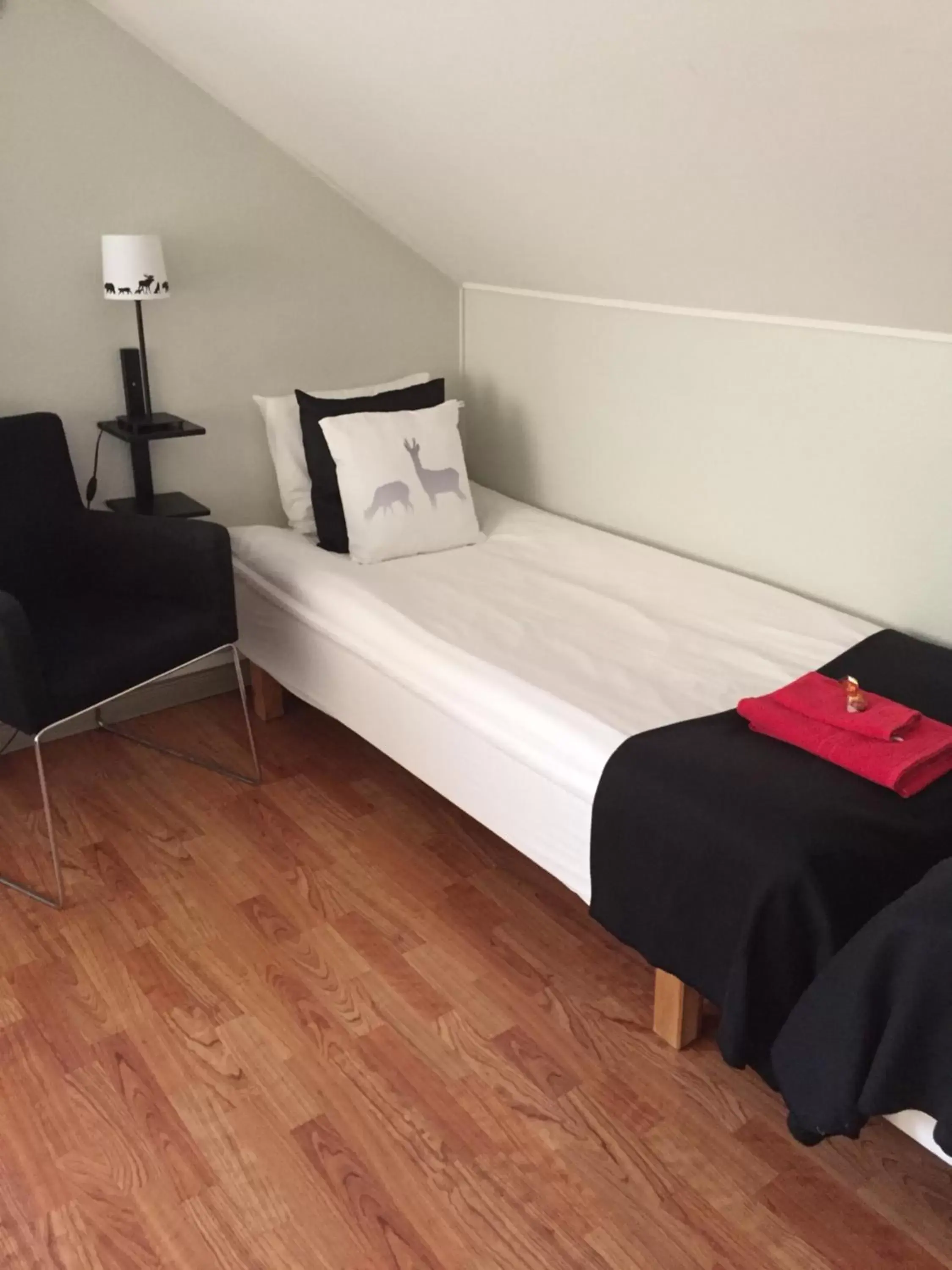 Quadruple Room with Private Bathroom - single occupancy in Norrgården i Sandviken Quadruple Room with Private Bathroom - single occupancy in Norrgården i Sandviken