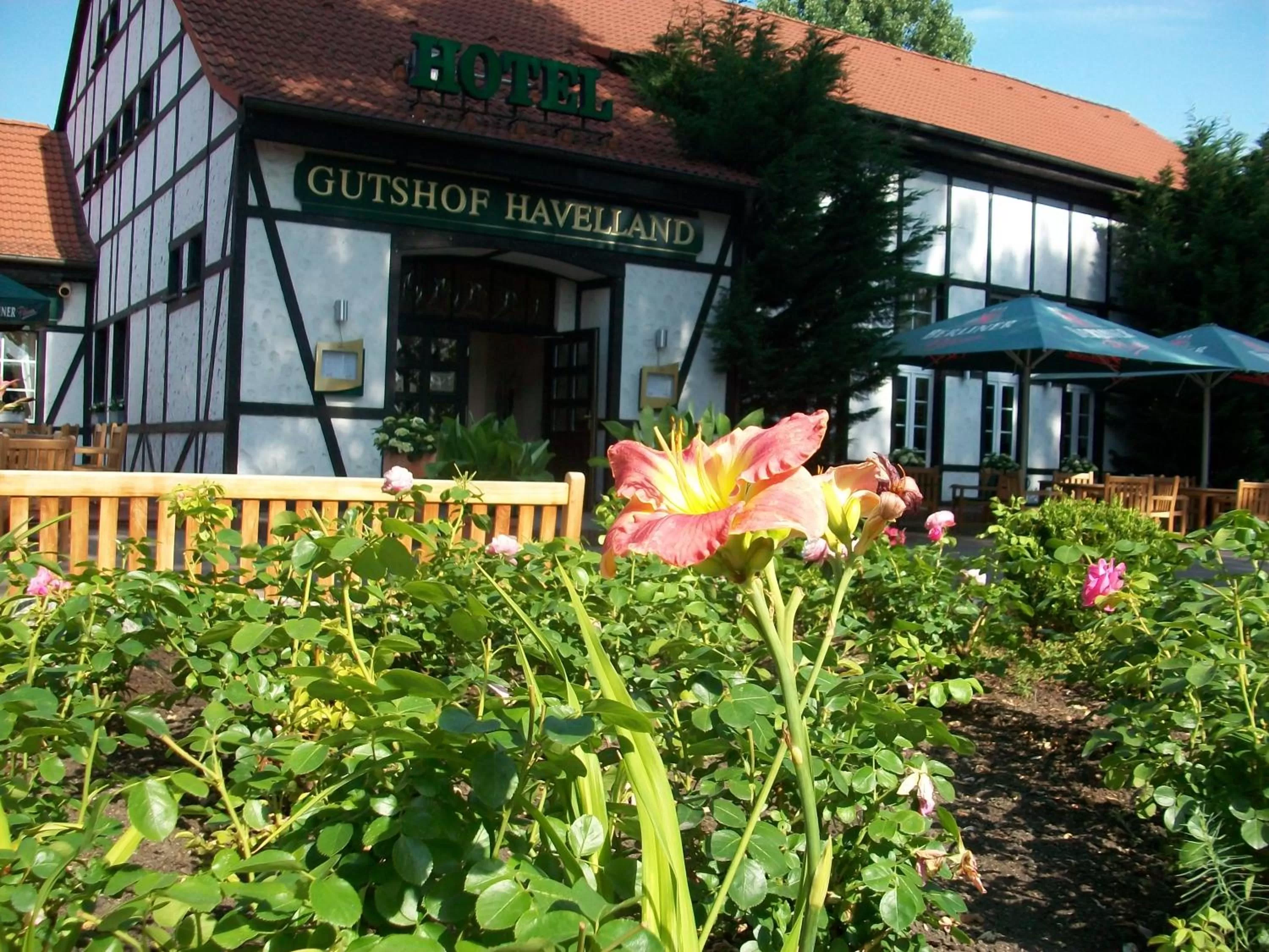 Property building in Gutshof Havelland