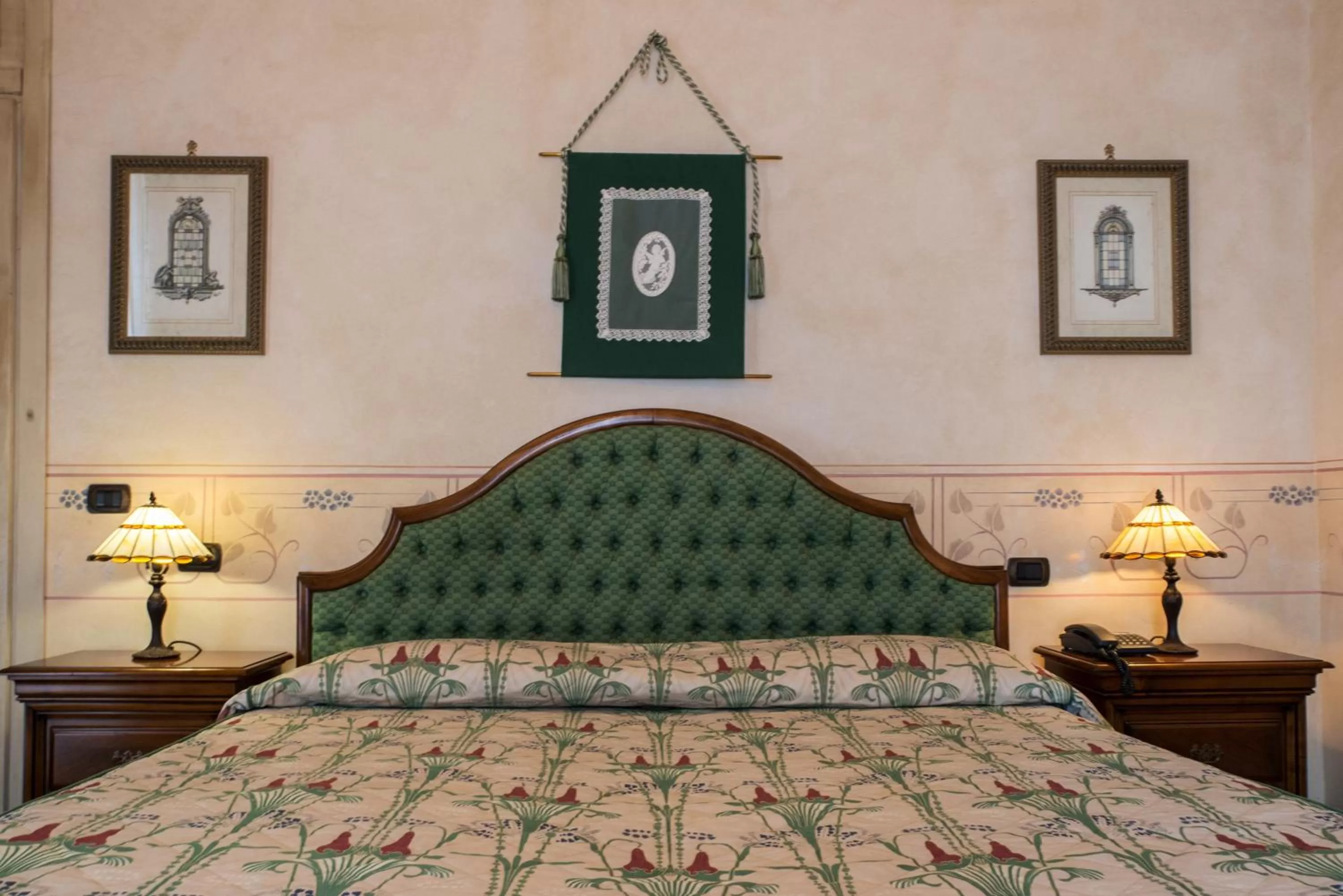 Bedroom, Bed in Liberty Hotel