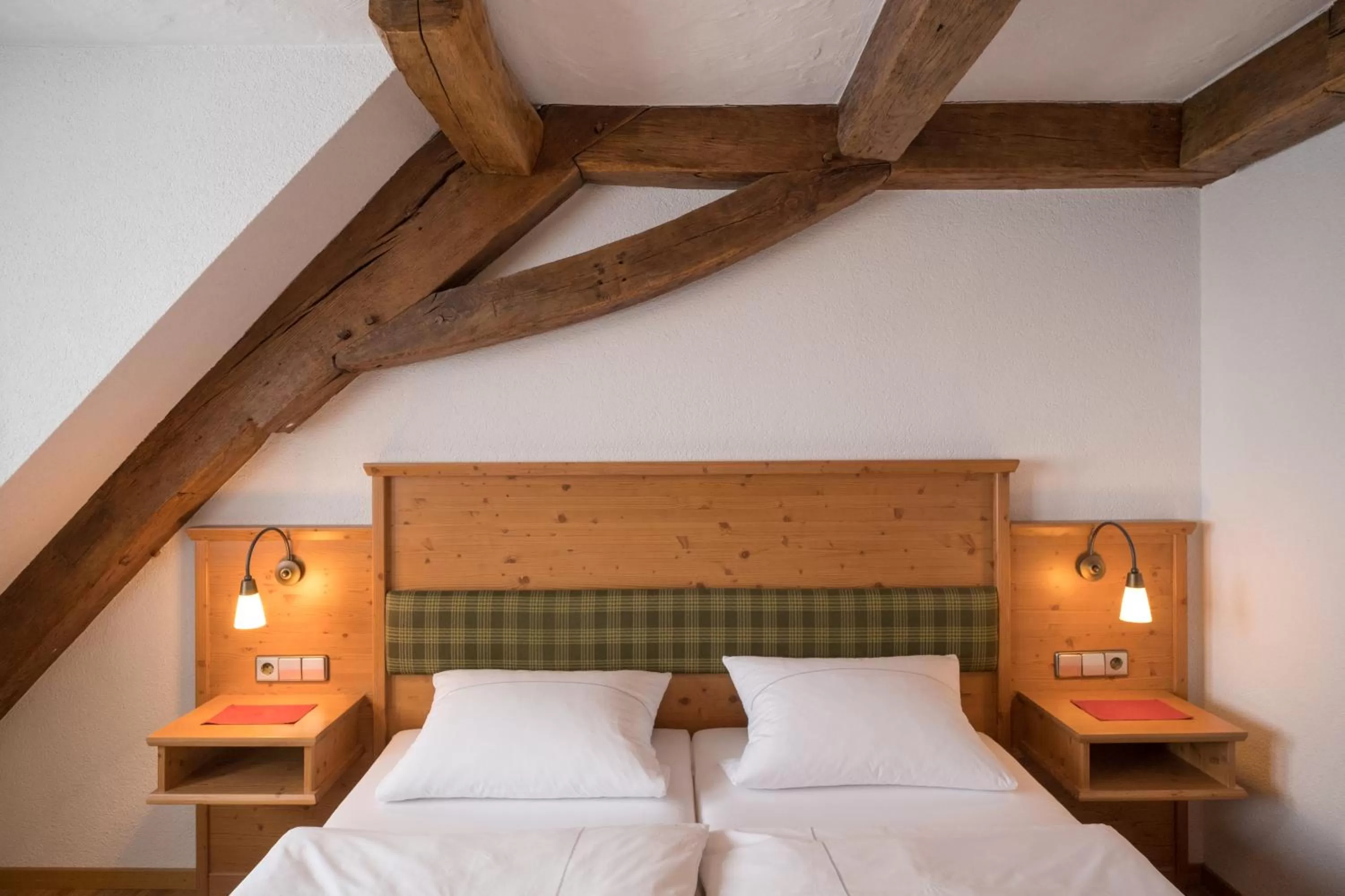 Photo of the whole room, Bed in Der Adler