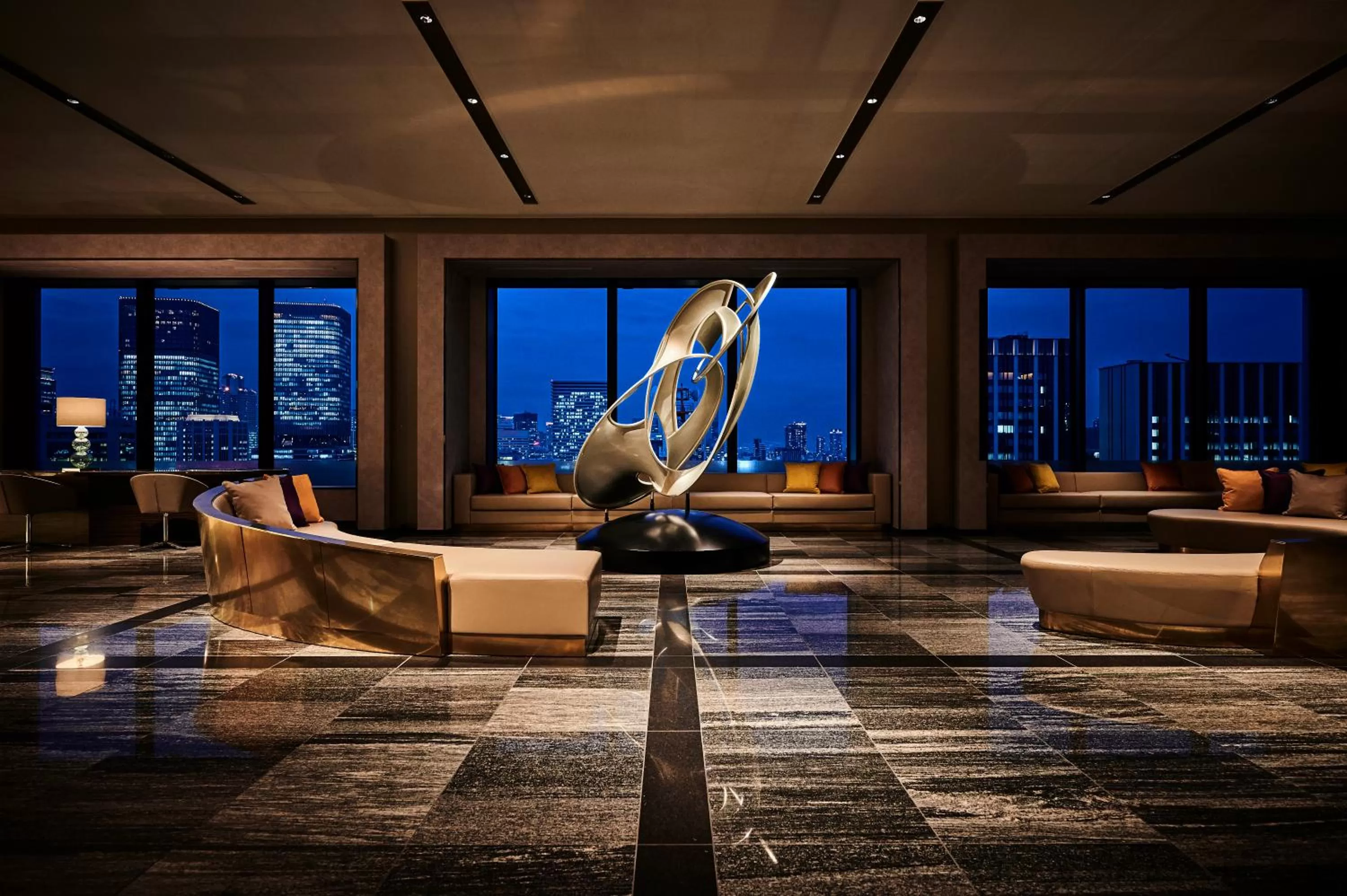 Lobby or reception in The Royal Park Hotel Iconic Osaka Midosuji