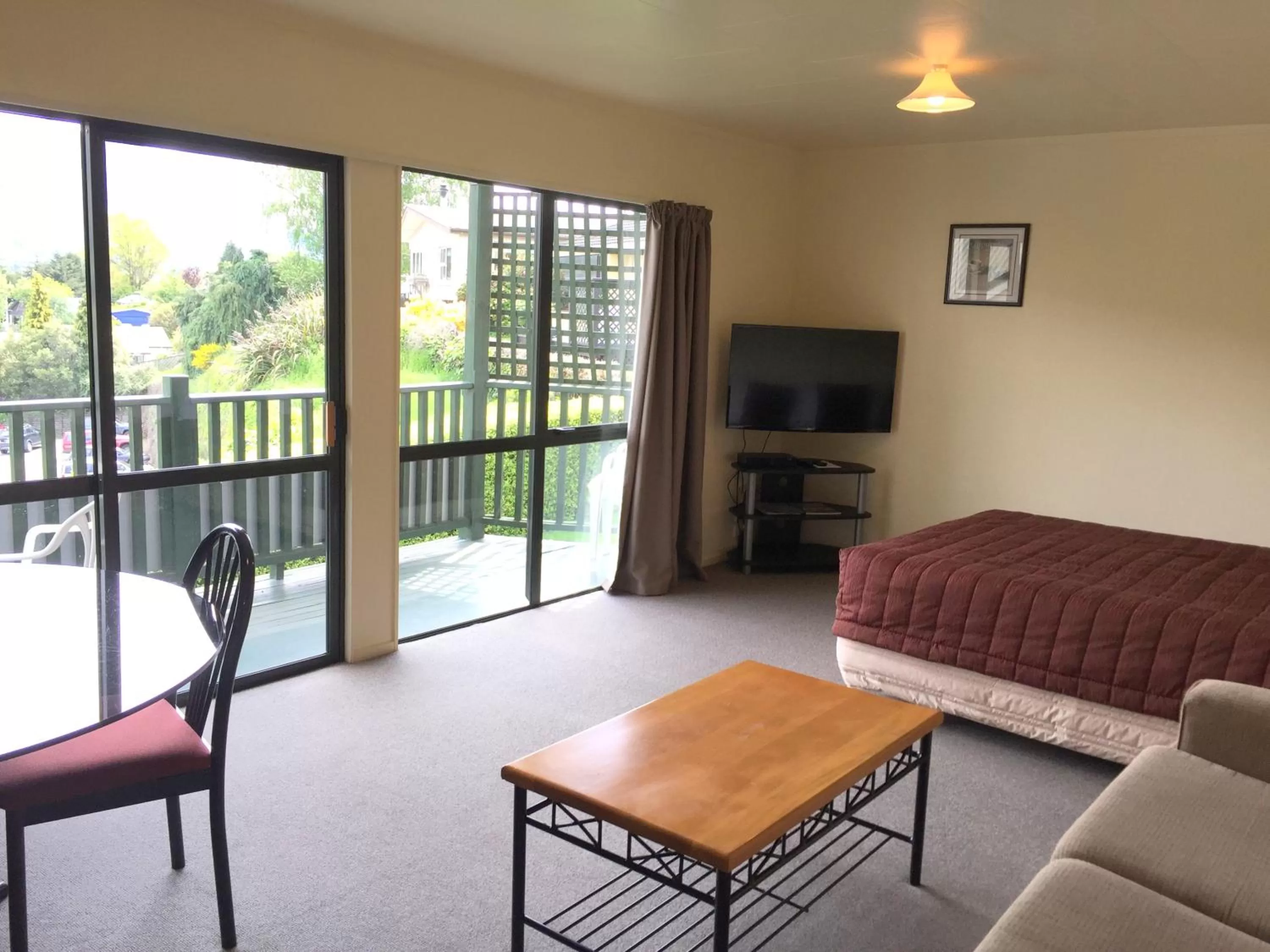 Seating Area in Wanaka Heights Motel
