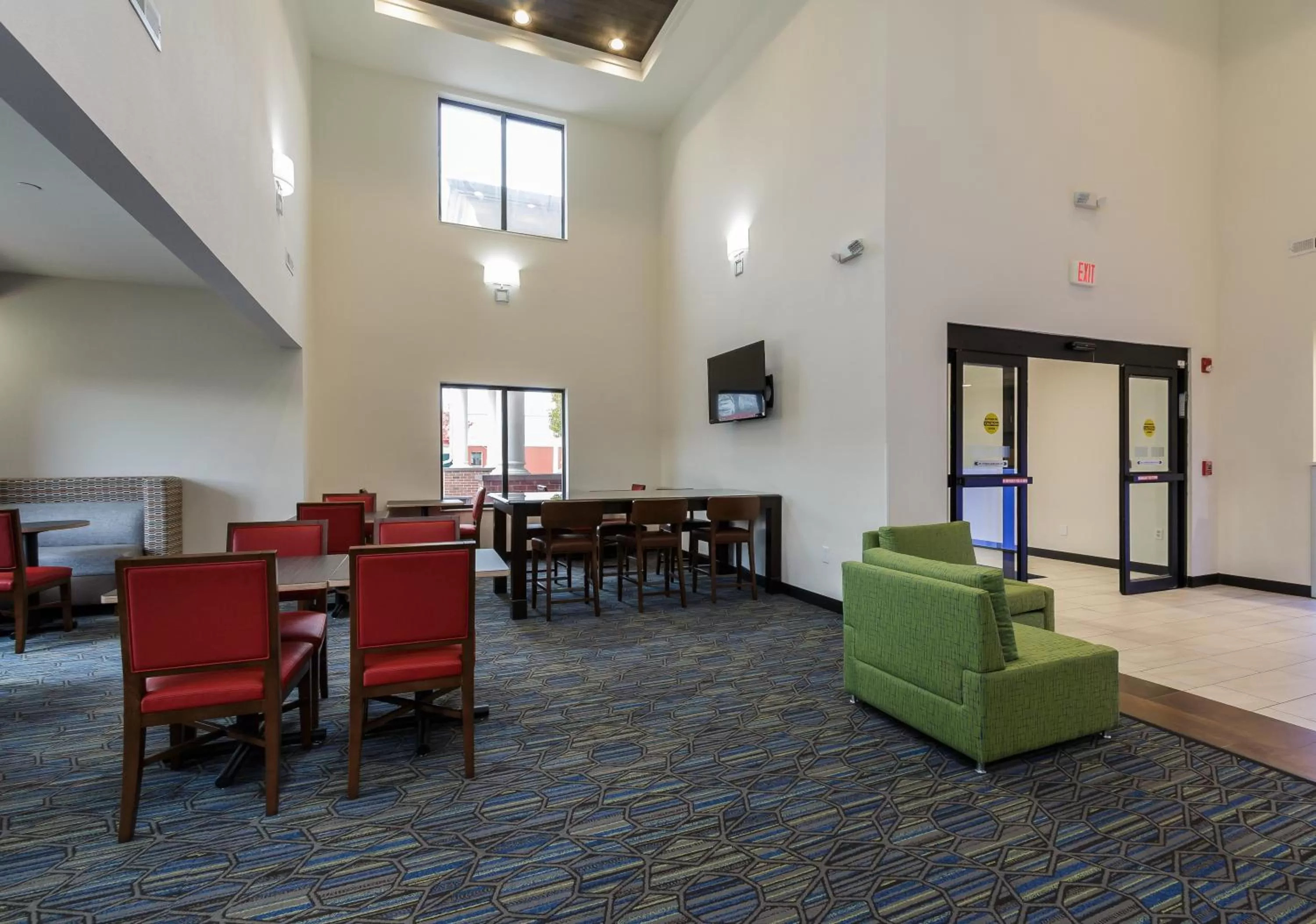 Property building in Holiday Inn Express & Suites - South Bend - Notre Dame Univ.