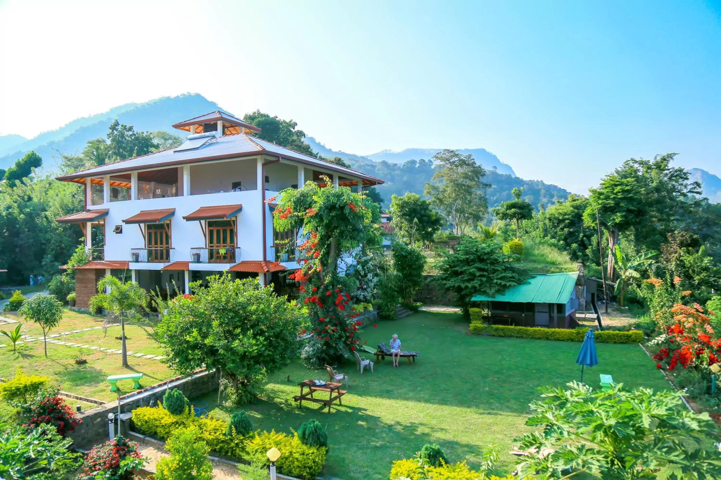 Property Building in Feelin' good Resort