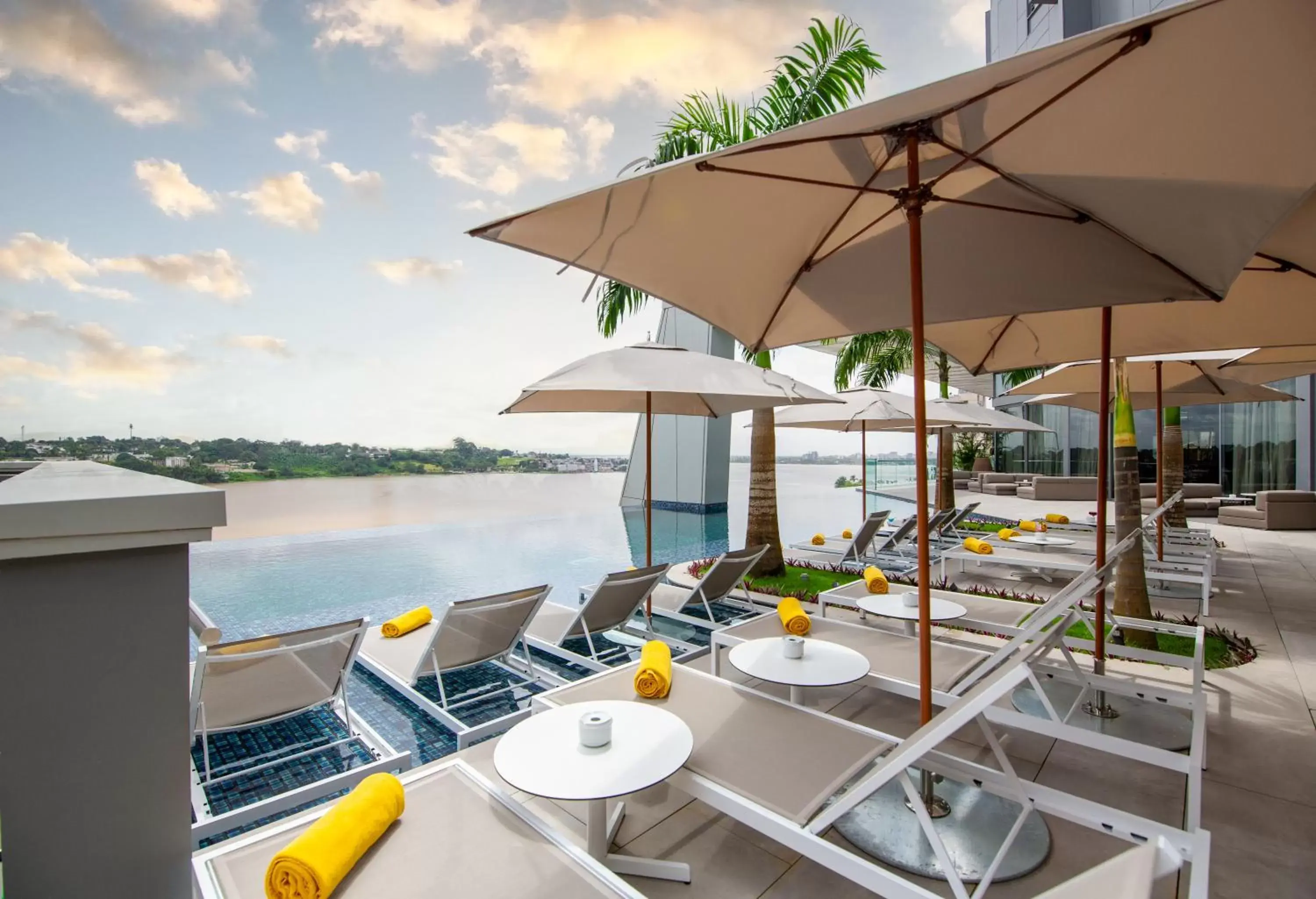 Noom Hotel Abidjan Plateau Noom Hotel Abidjan Plateau