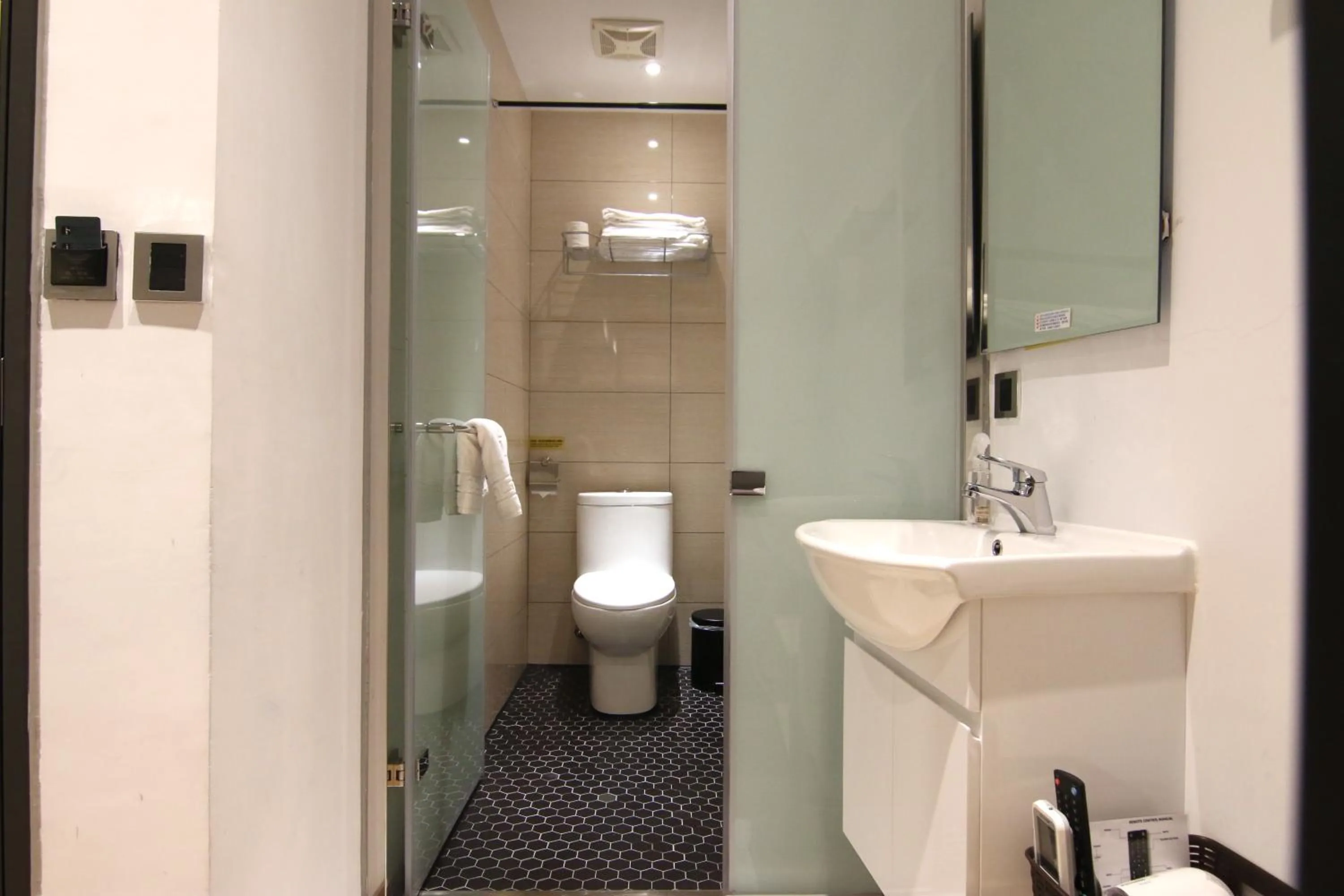 Toilet in Taipei Sunny Hostel