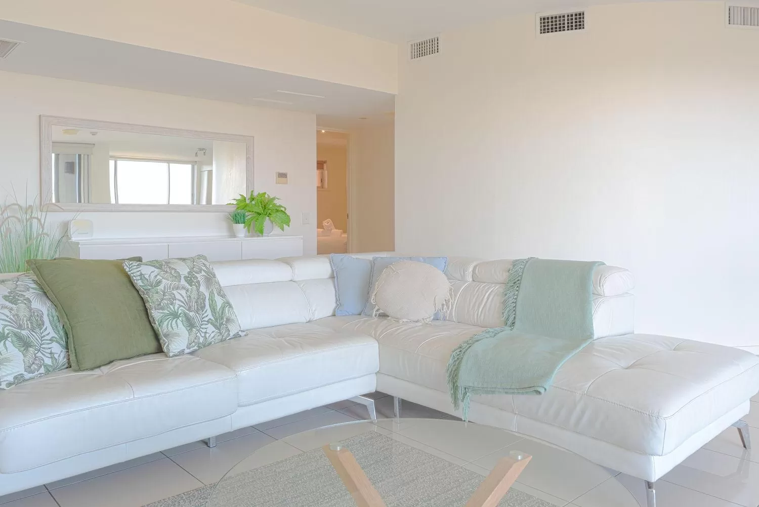 Living room in Grandview Apartments