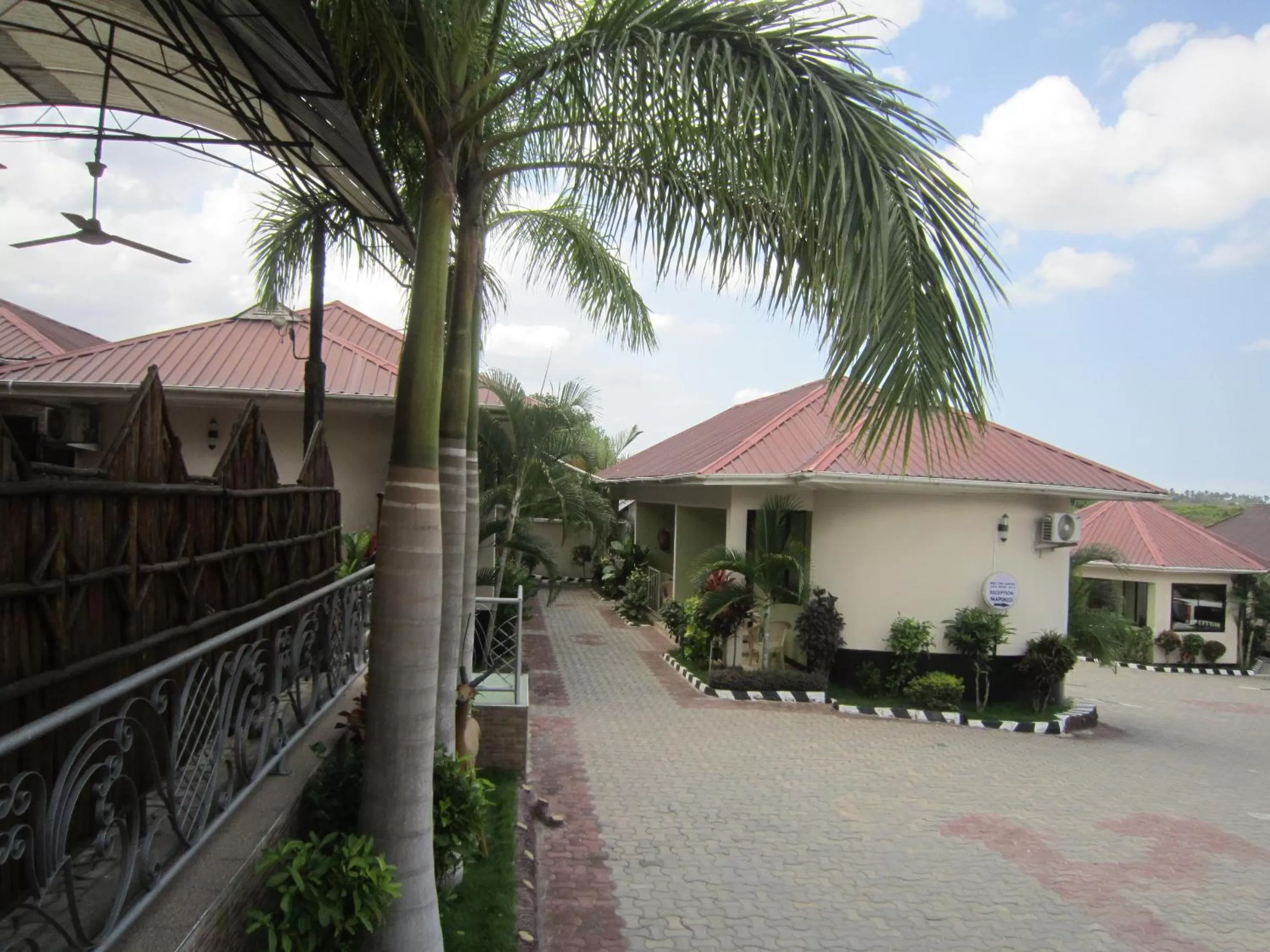 Property building in Jakicha Motel