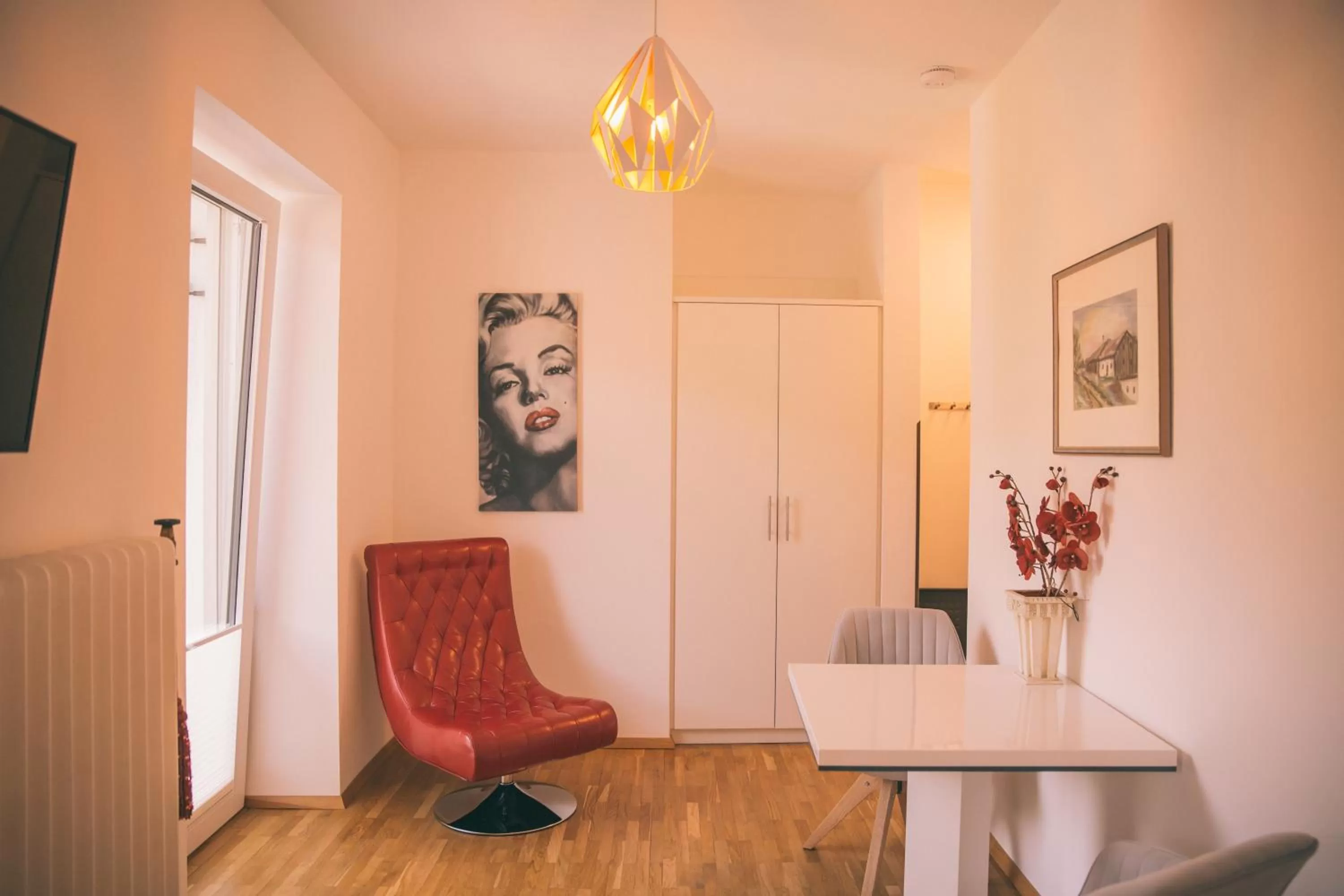 Photo of the whole room, Seating Area in Nefer, Haus