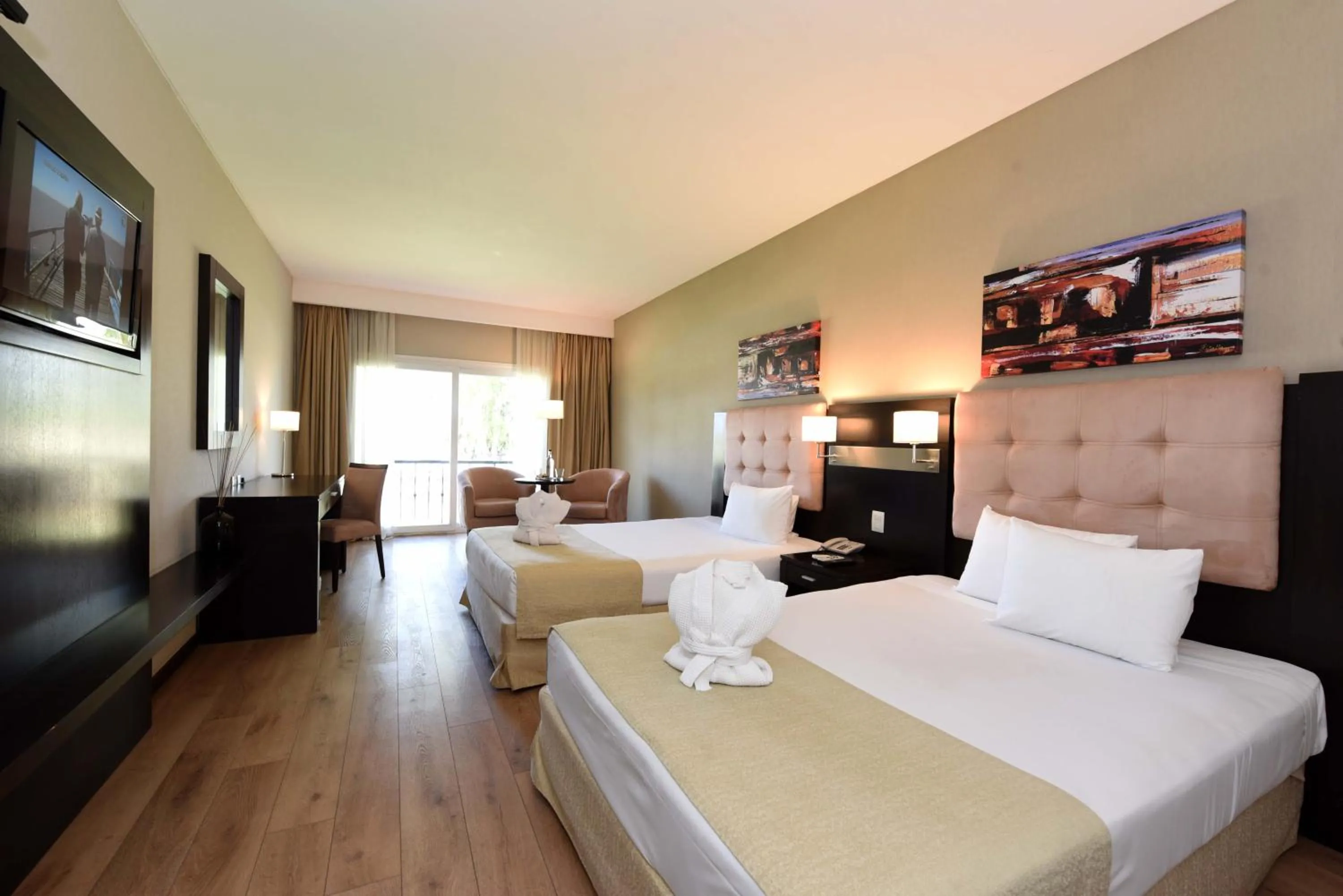 Bed in Howard Johnson Resort & Convention Center Ezeiza