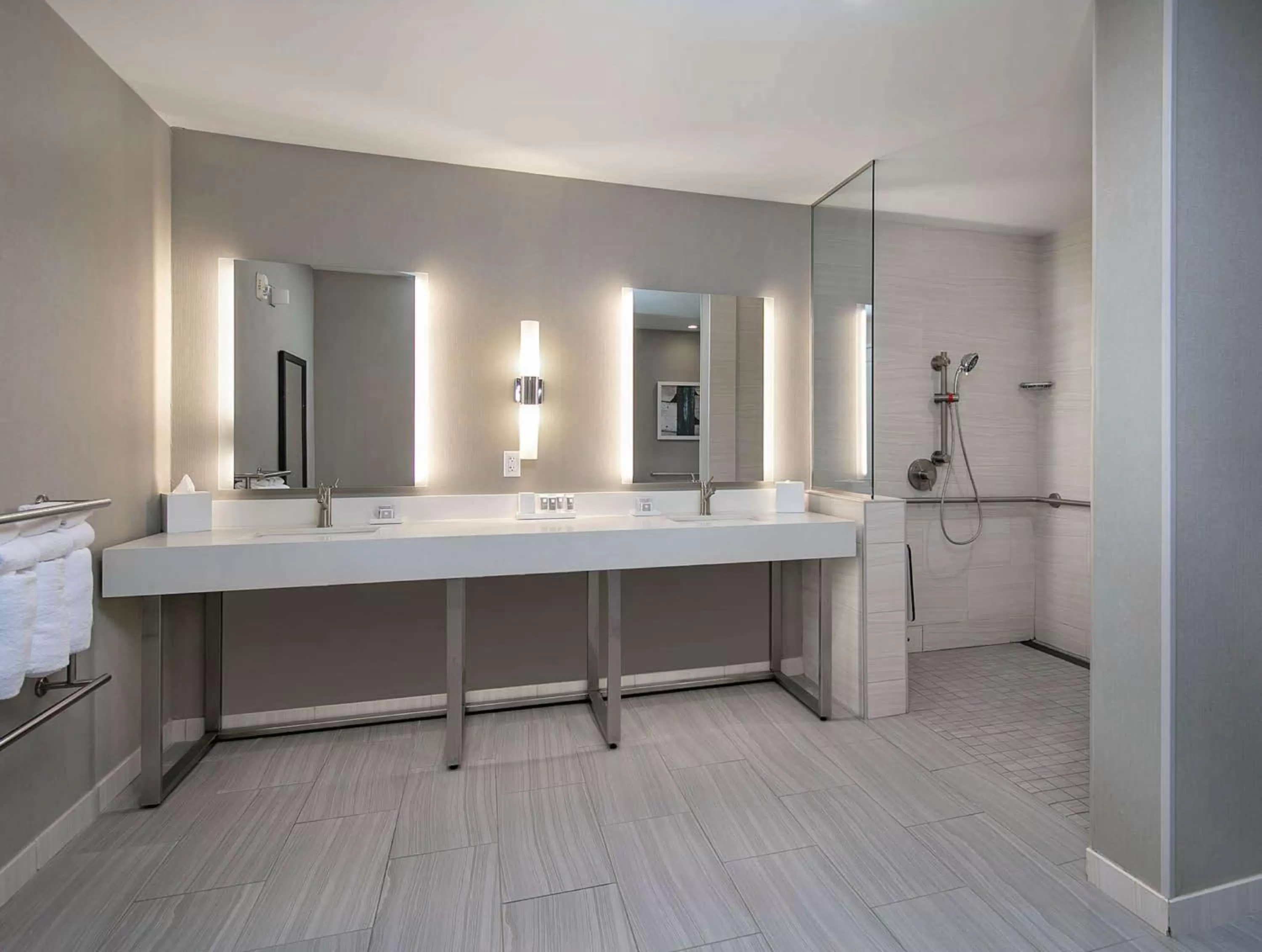 Bathroom in Inn at the Pier Pismo Beach, Curio Collection by Hilton