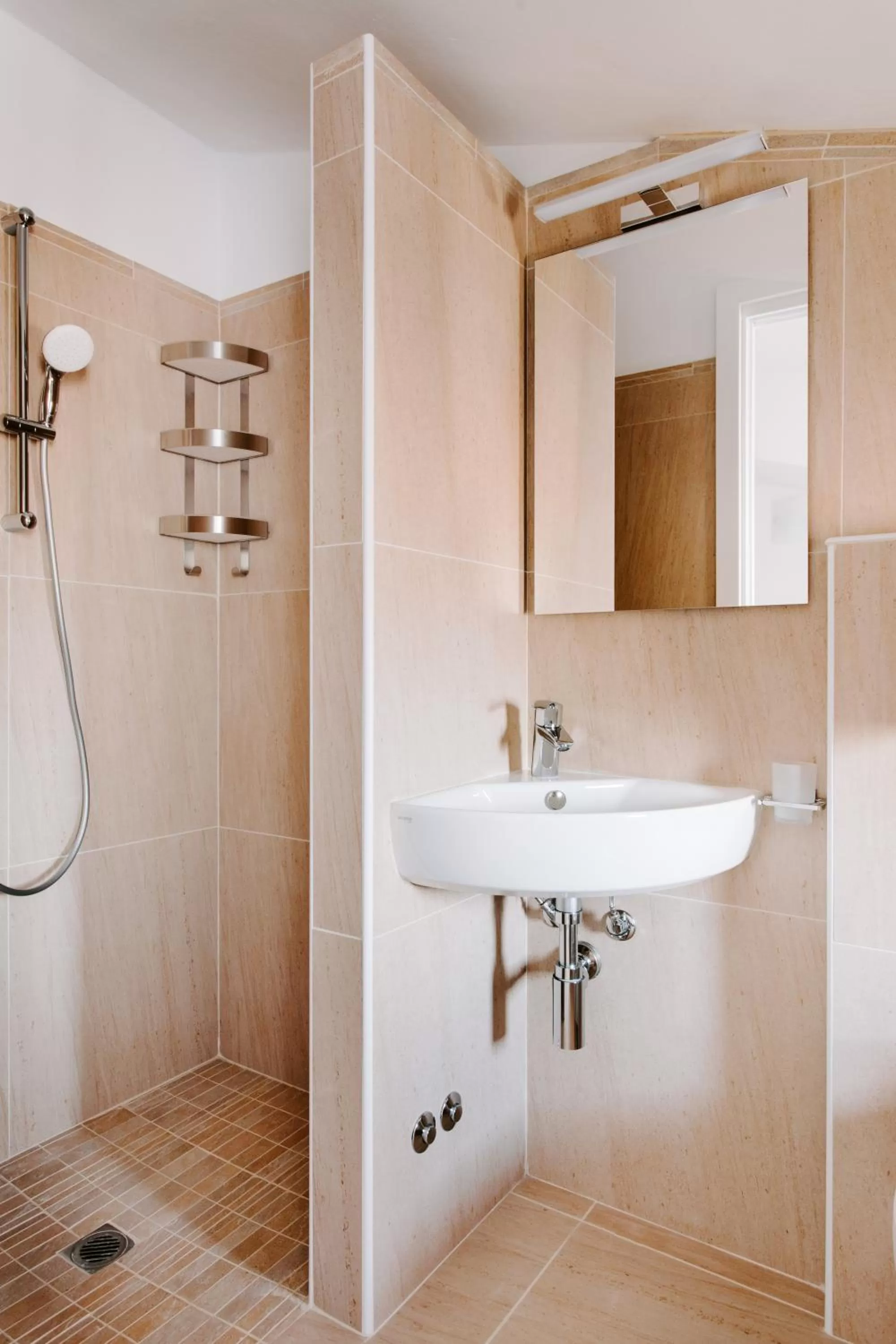 Shower in Hotel Villa Claudia