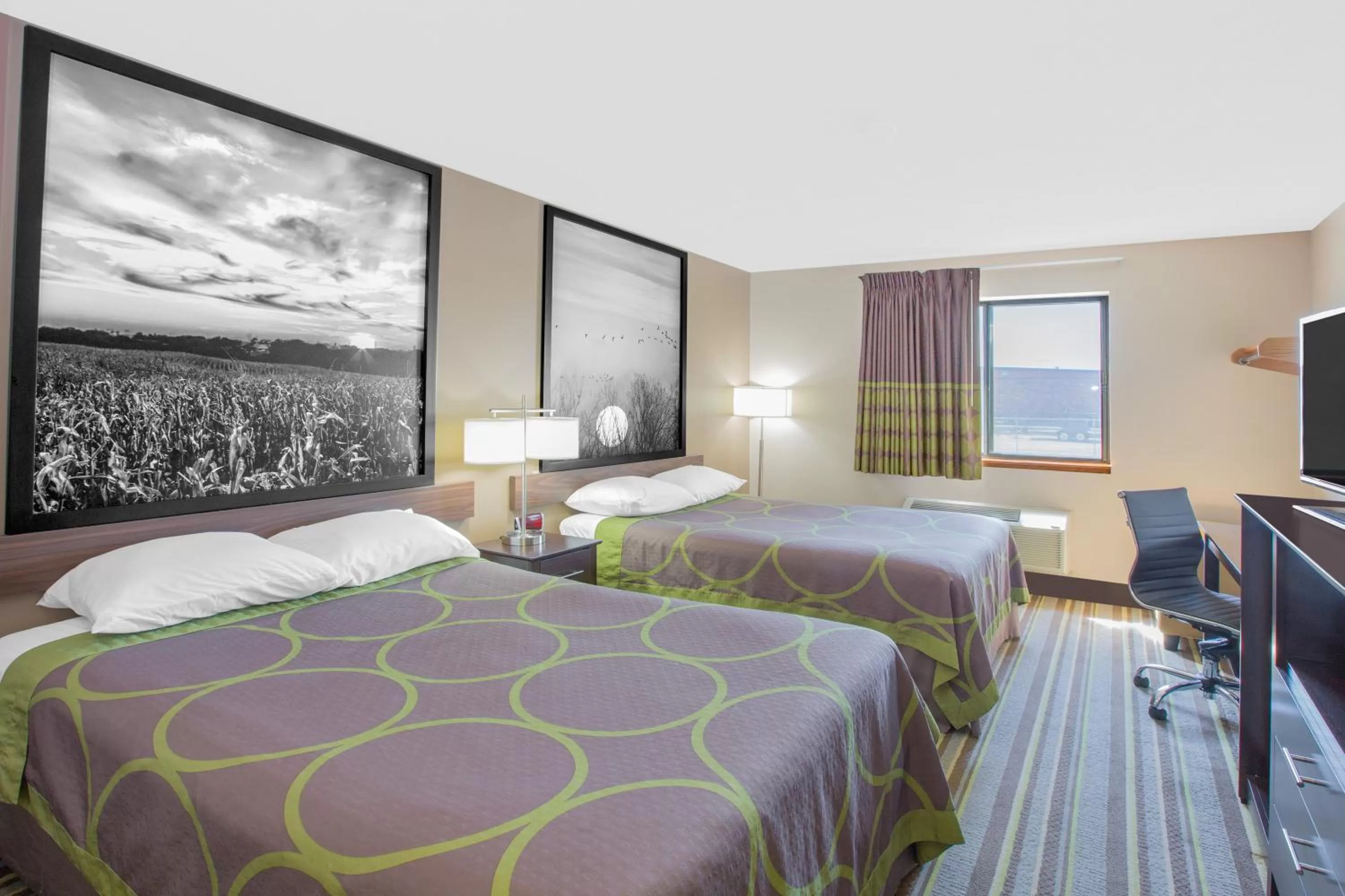 Bed in Super 8 by Wyndham Hastings