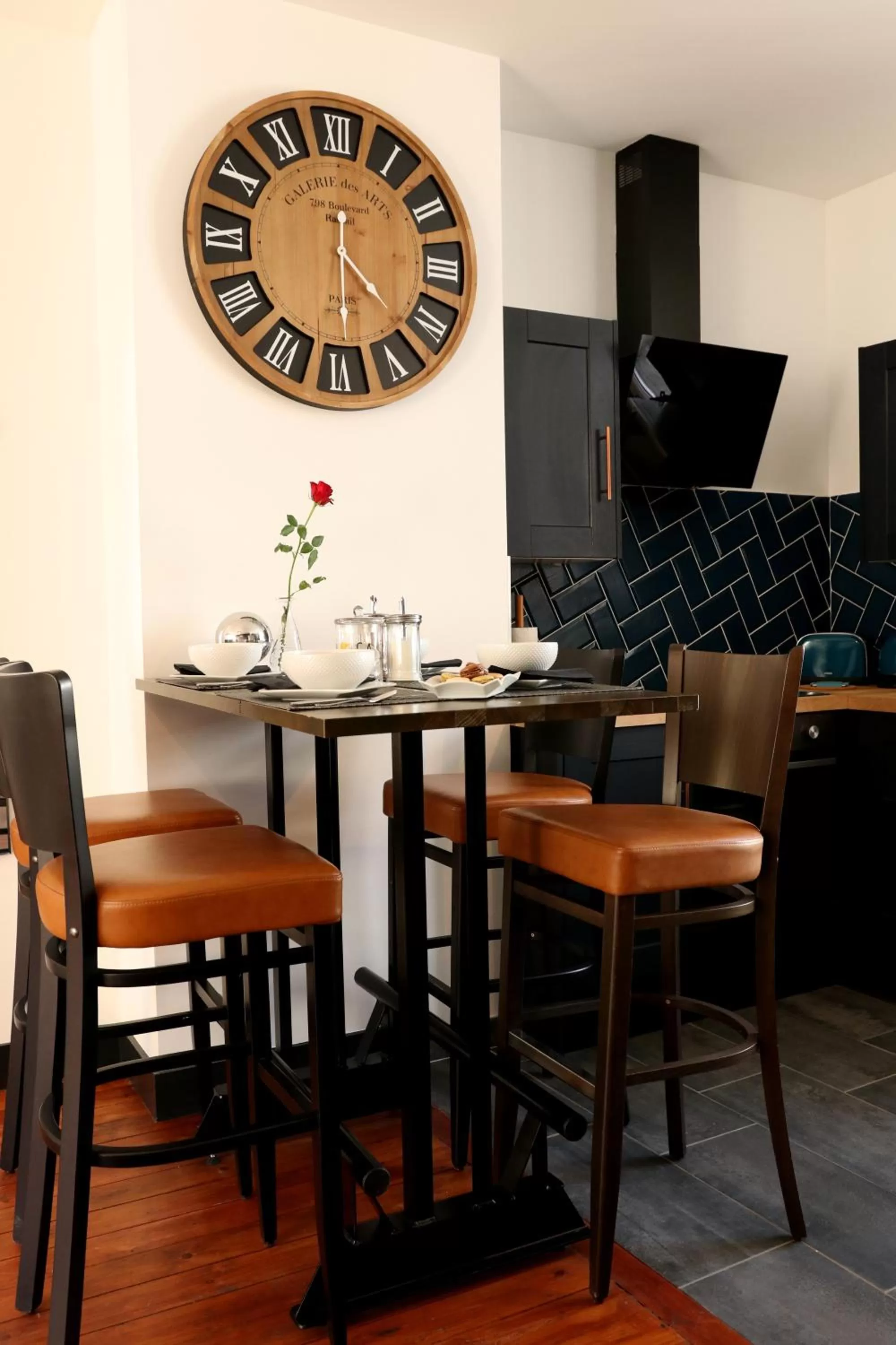 Restaurant/Places to Eat in La Tour notre Dame