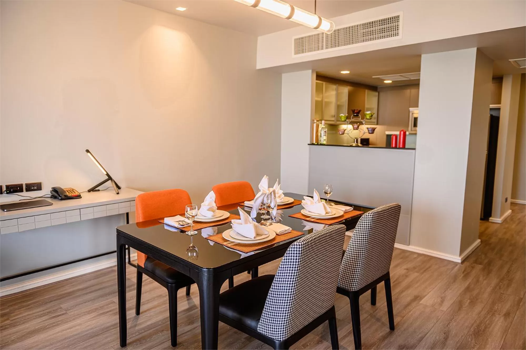 Dining area in Oakwood Residence Sukhumvit Thonglor Bangkok