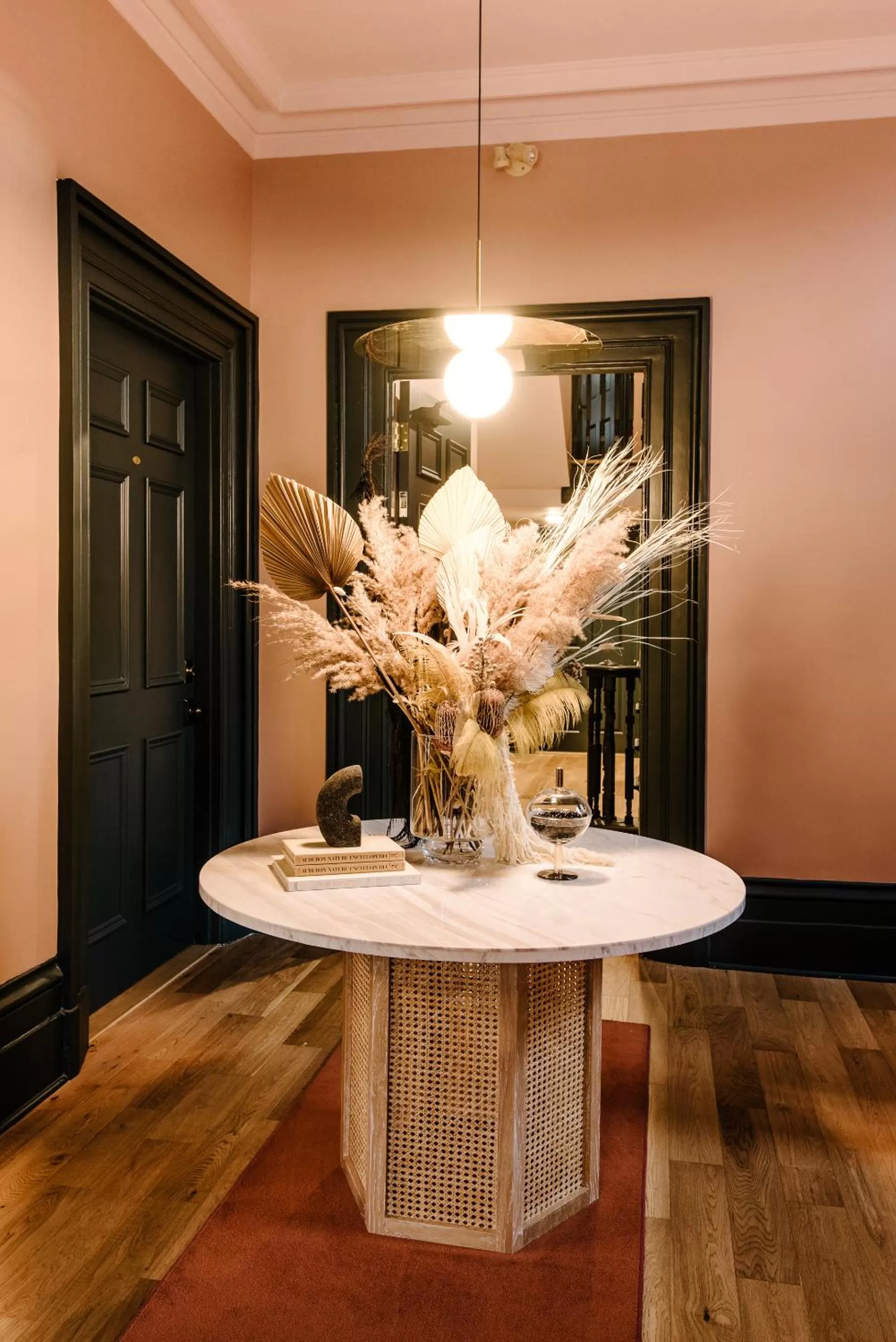 Lobby or reception in Rosemount Inn