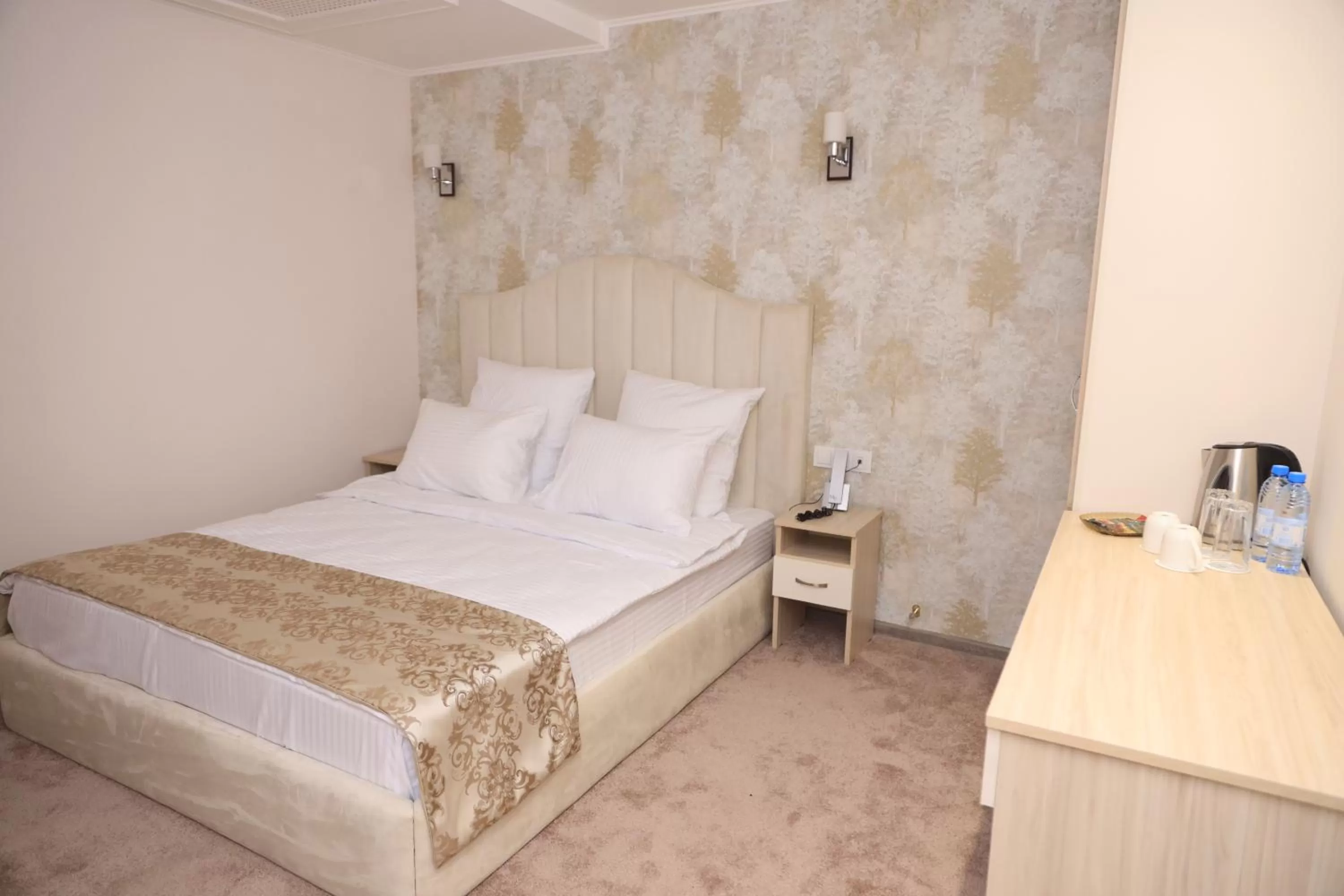Bedroom, Bed in DeLin Hotel And Tours