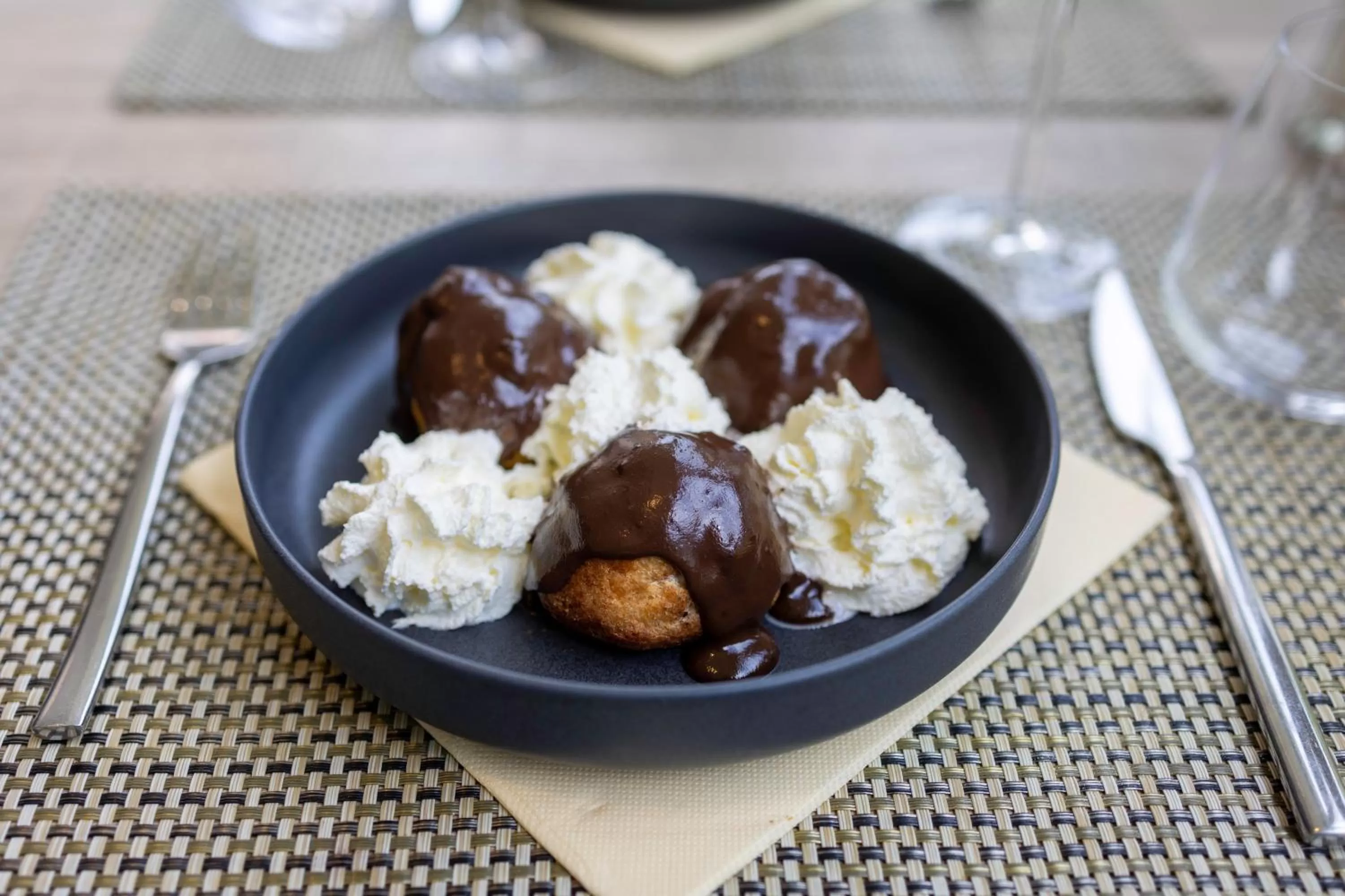 Restaurant/places to eat in Hôtel restaurant Kyriad Fréjus