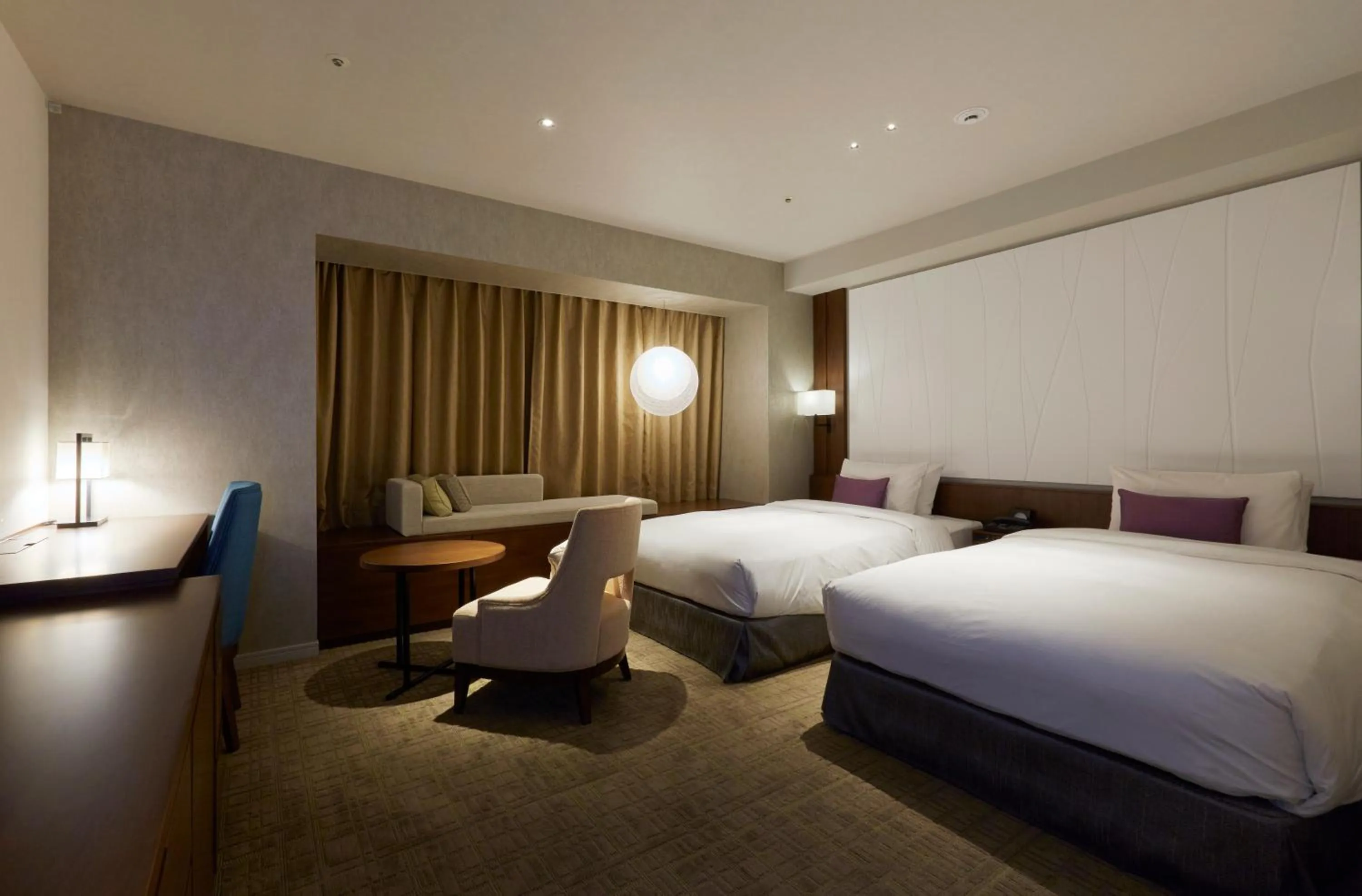 Premier Large Twin Room - Non-Smoking in Keio Plaza Hotel Sapporo