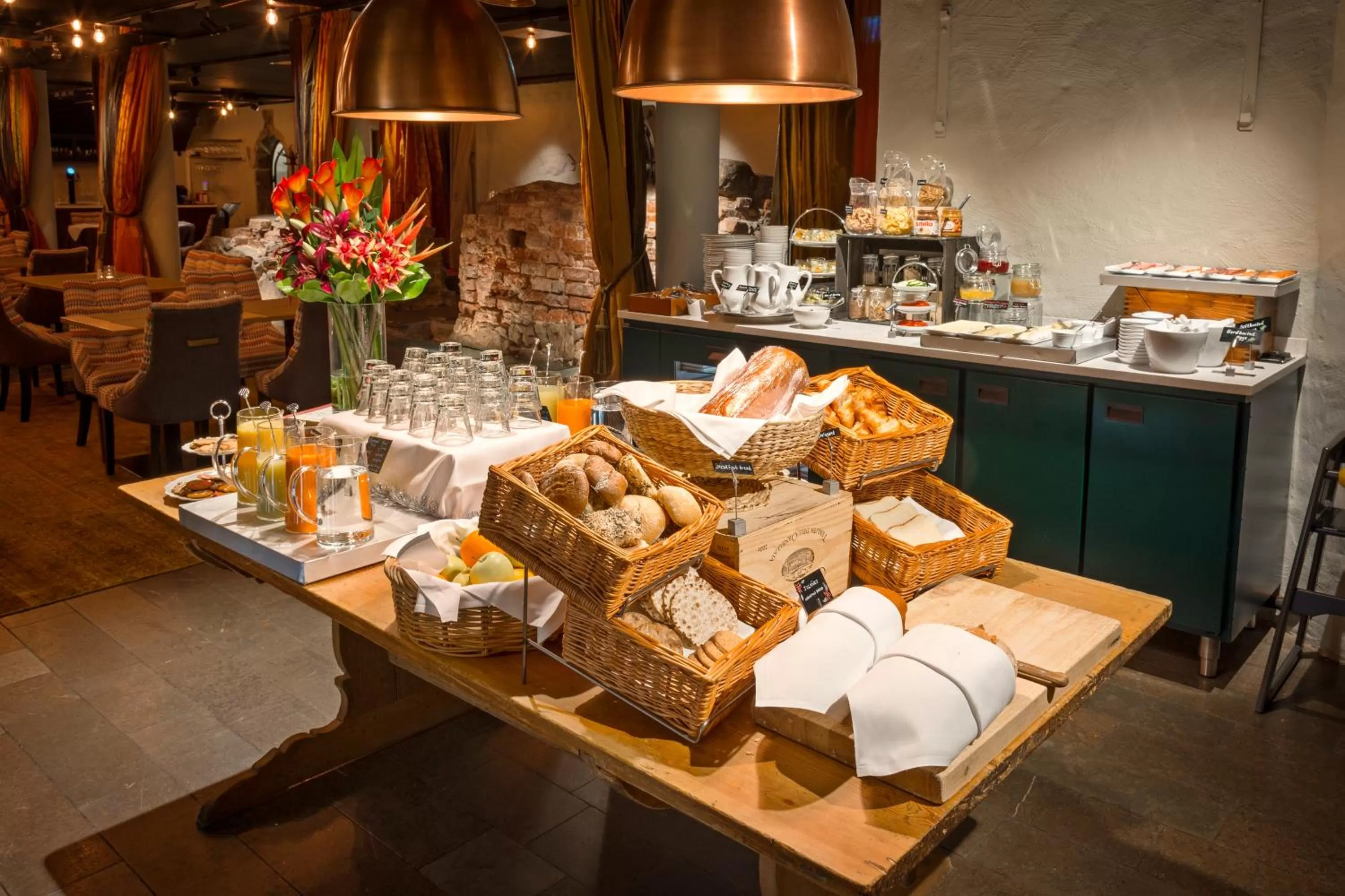 Buffet breakfast in Victory Apartments