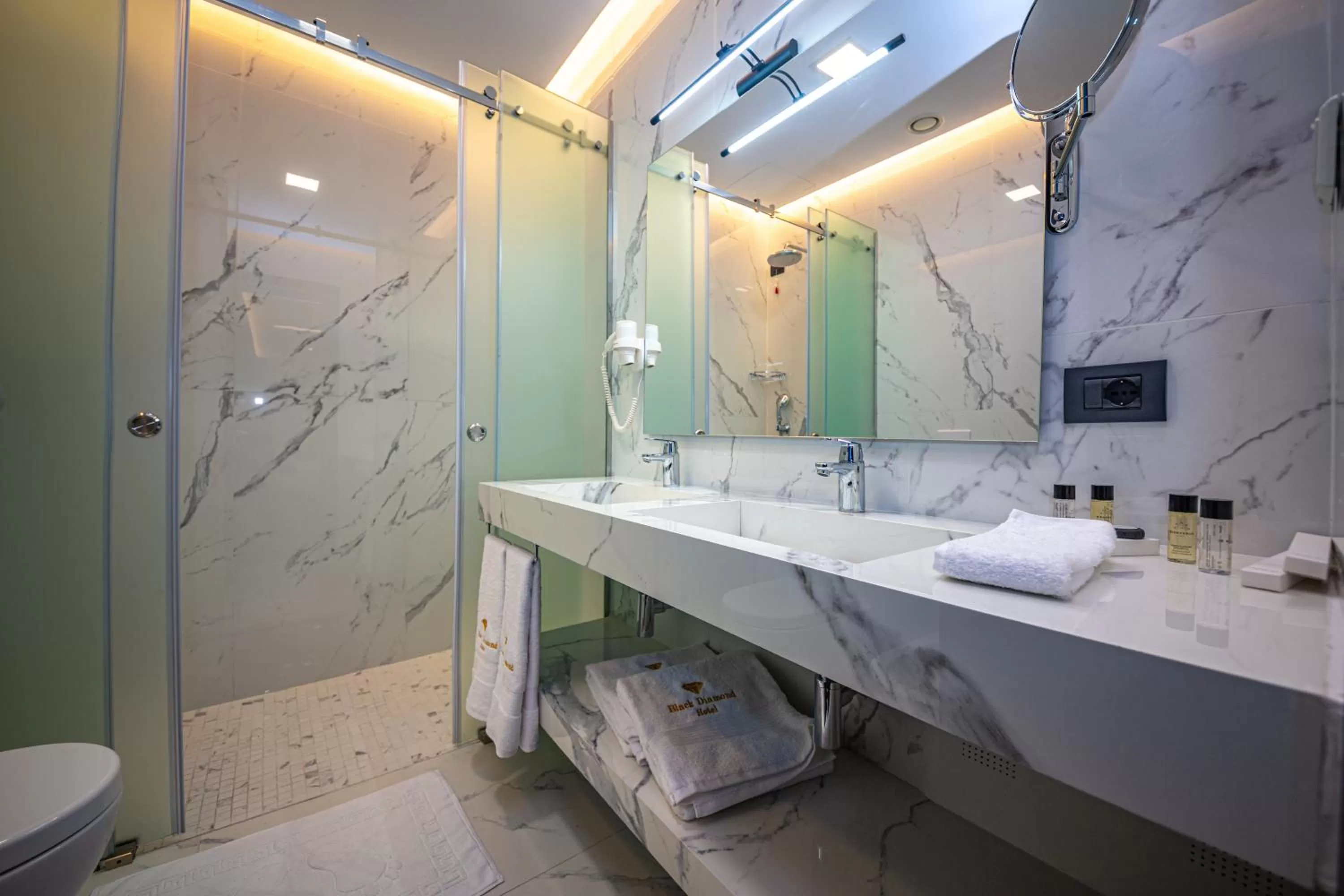 Bathroom in Black Diamond Hotel