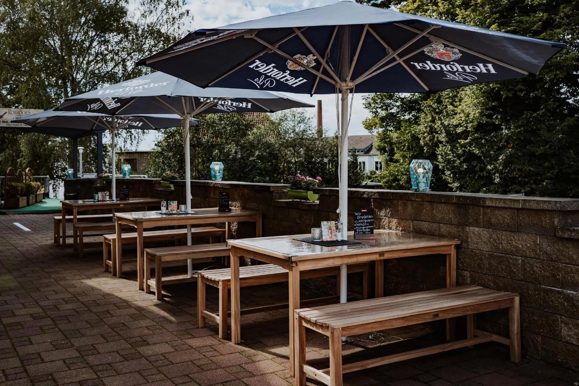 Restaurant/places to eat in RobrookS Hotel Garni