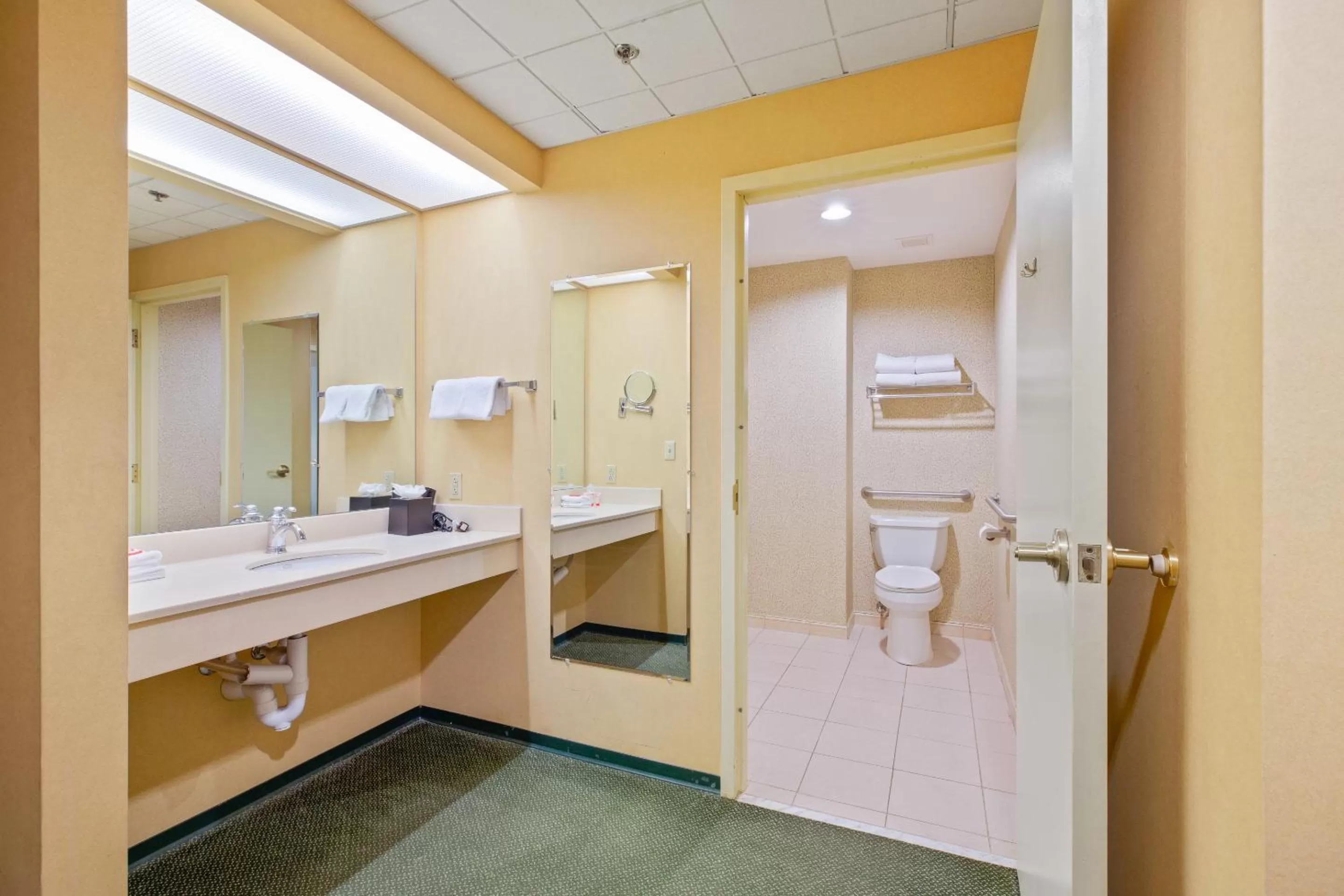 Bathroom in OYO Hotel St Louis Downtown City Center MO