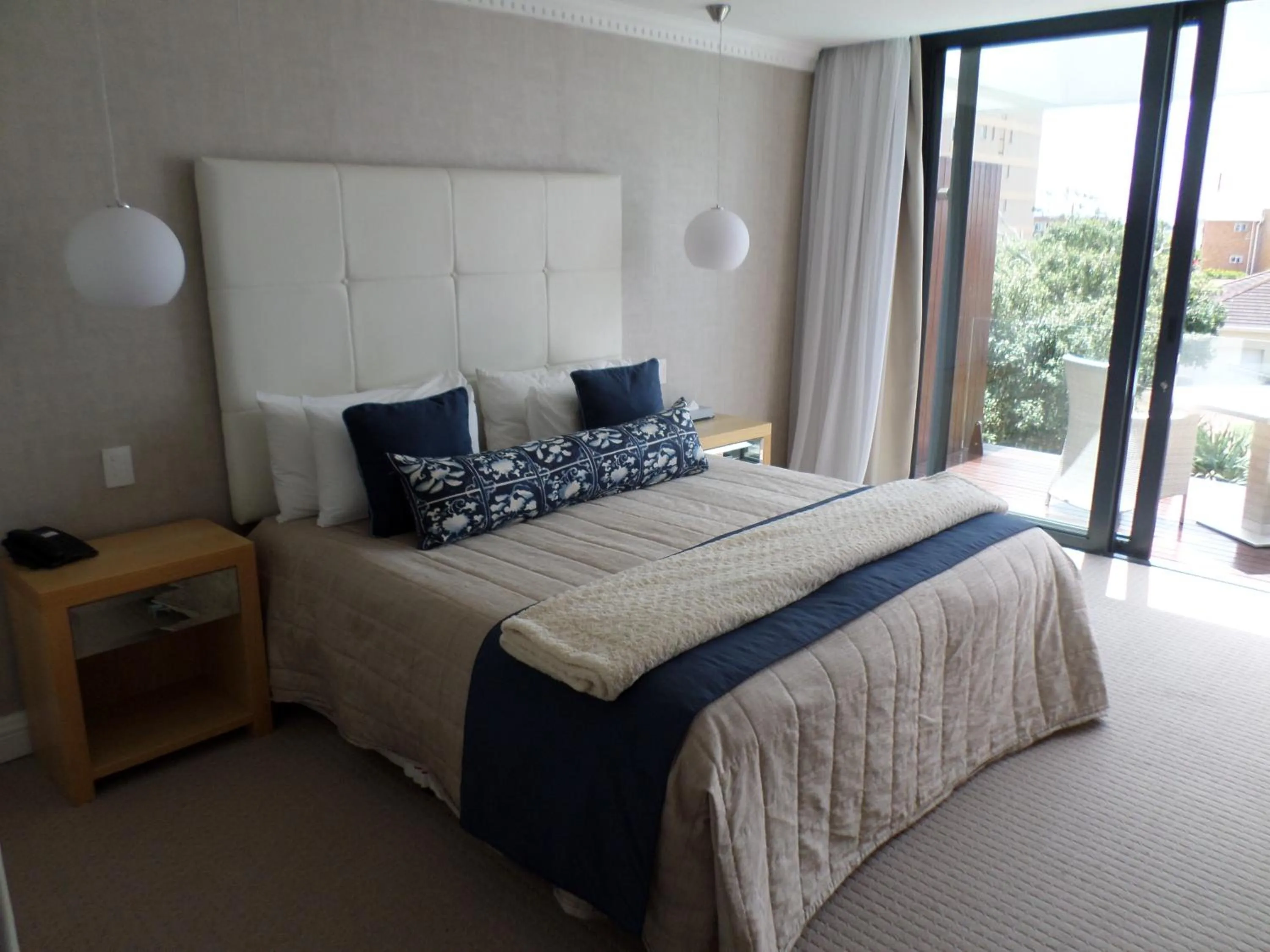 Balcony/Terrace, Bed in Isango Gate