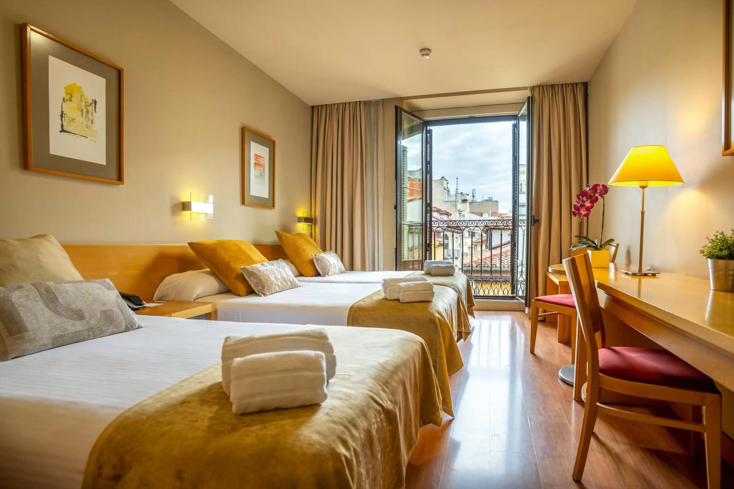 View (from property/room), Bed in Victoria 4 Puerta del Sol