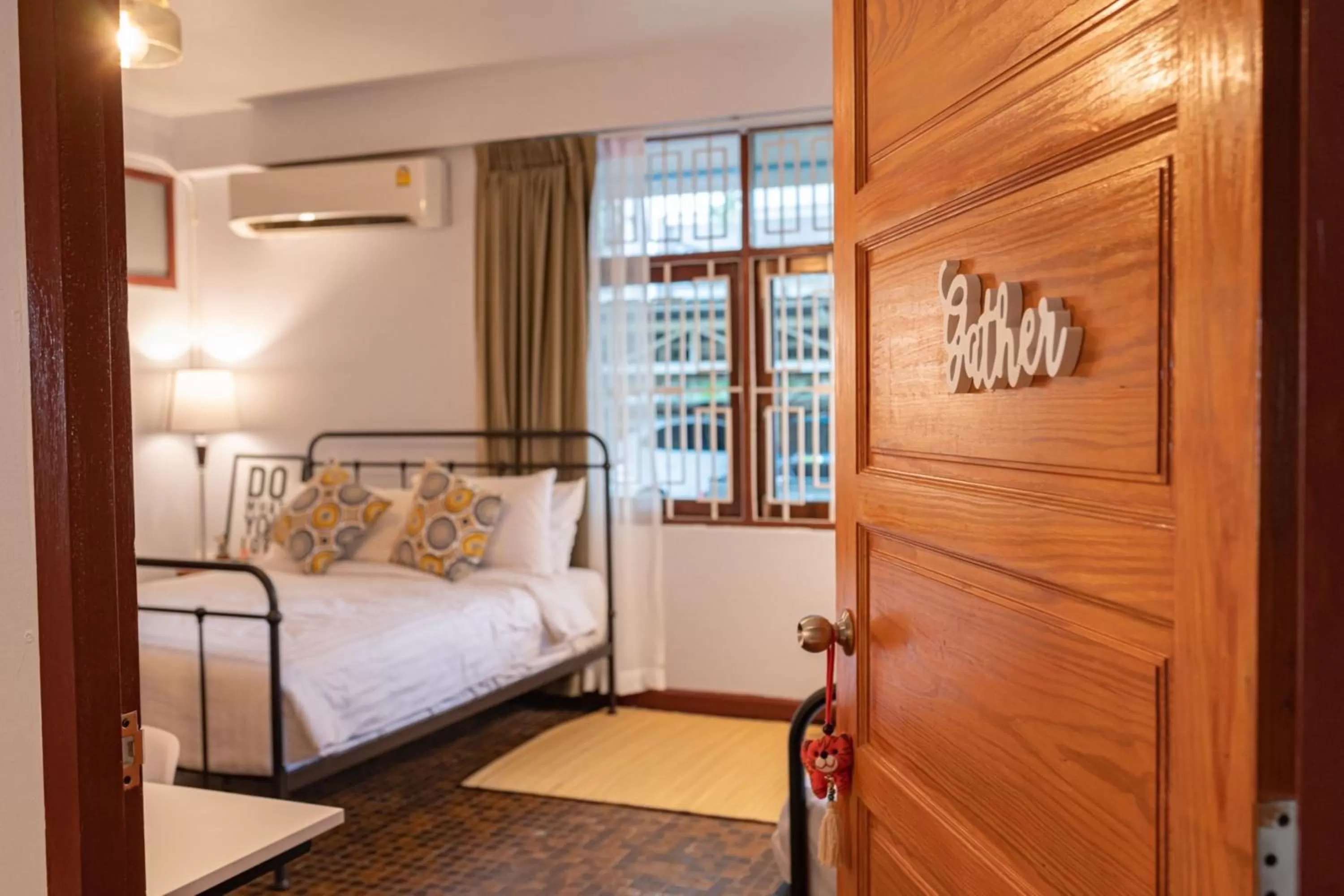 Photo of the whole room, Bed in A Day Villa Chiangmai