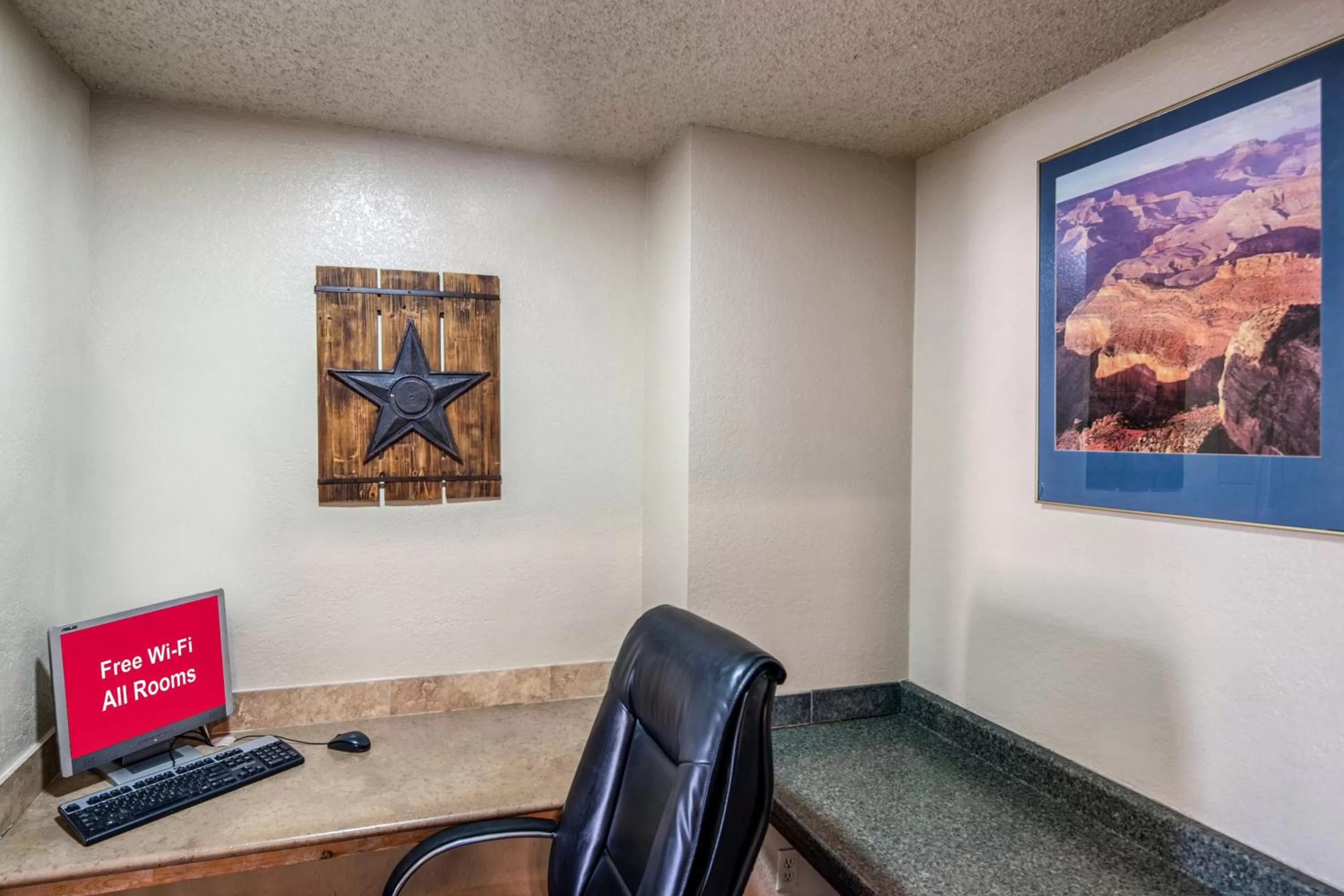 Business facilities in Red Roof Inn St George, UT - Convention Center