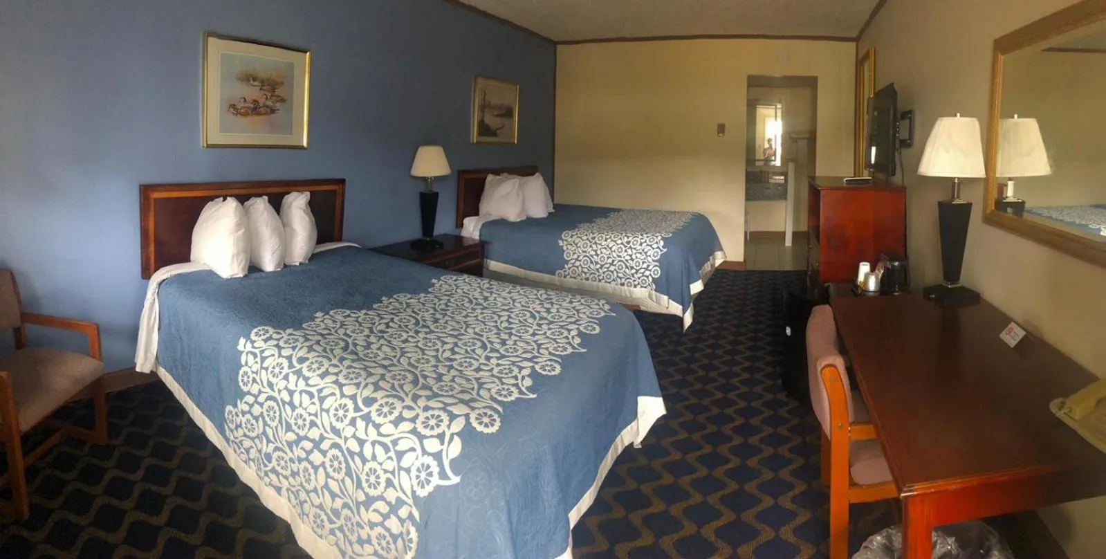 Bed in Aderi Hotel Lewisburg