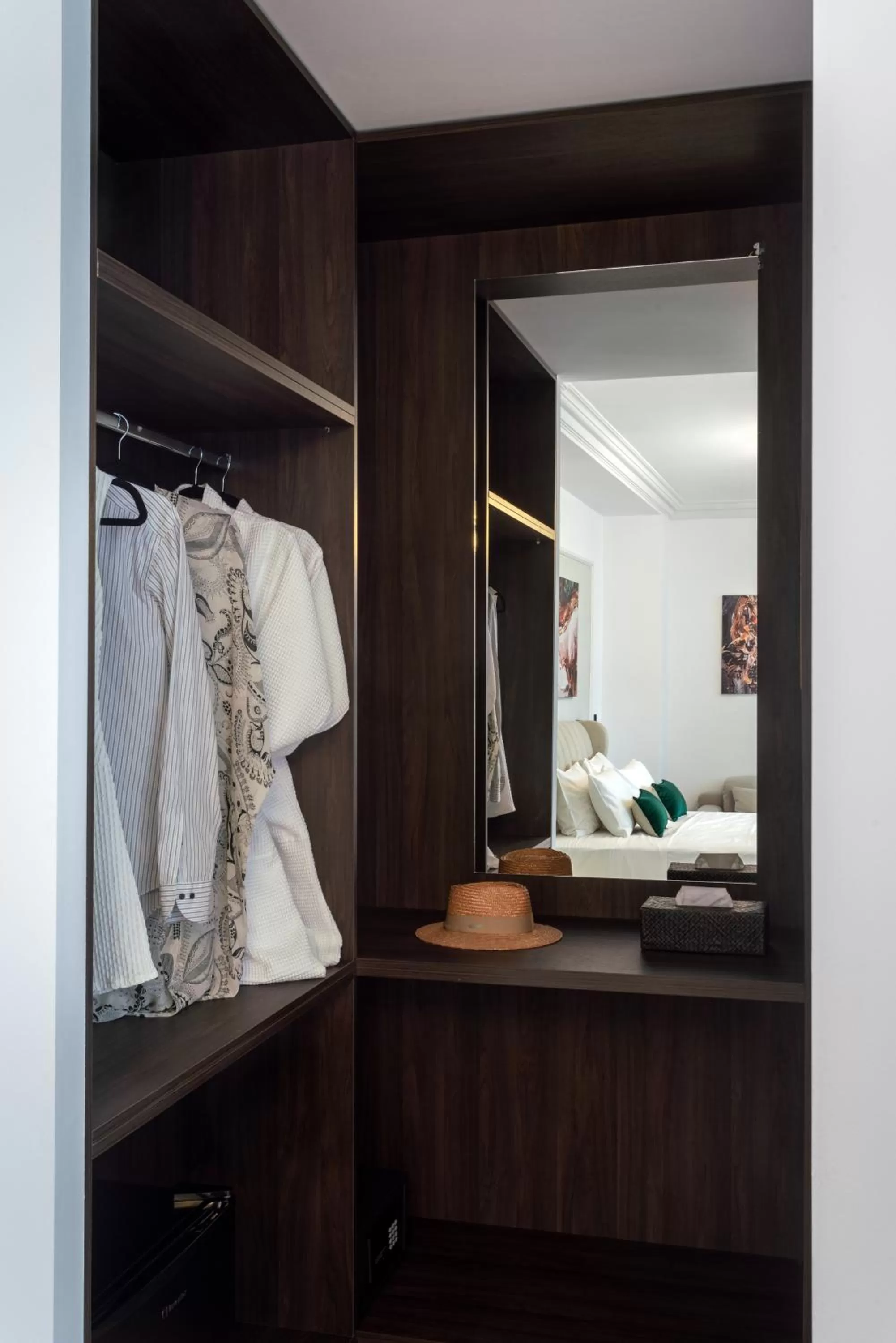 locker in Athens Flair