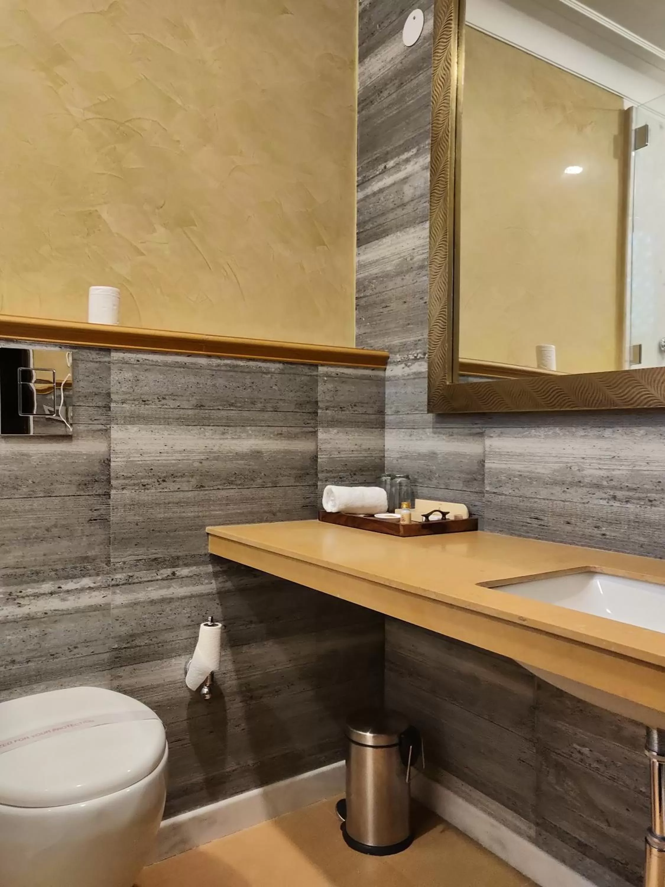 Bathroom in Laxmi Palace Heritage Boutique Hotel