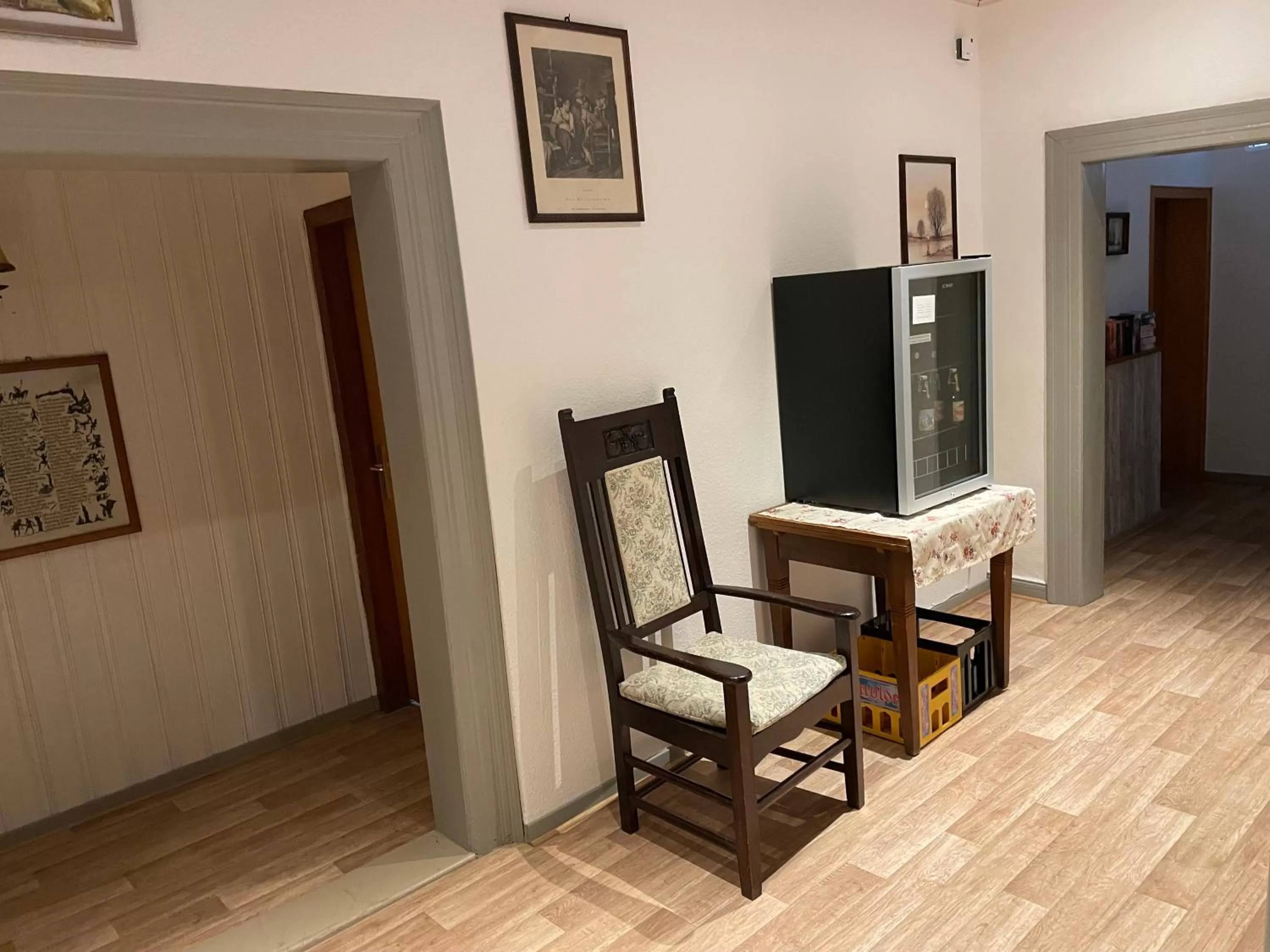 Property building, TV/Entertainment Center in Berggarten Schwalenberg