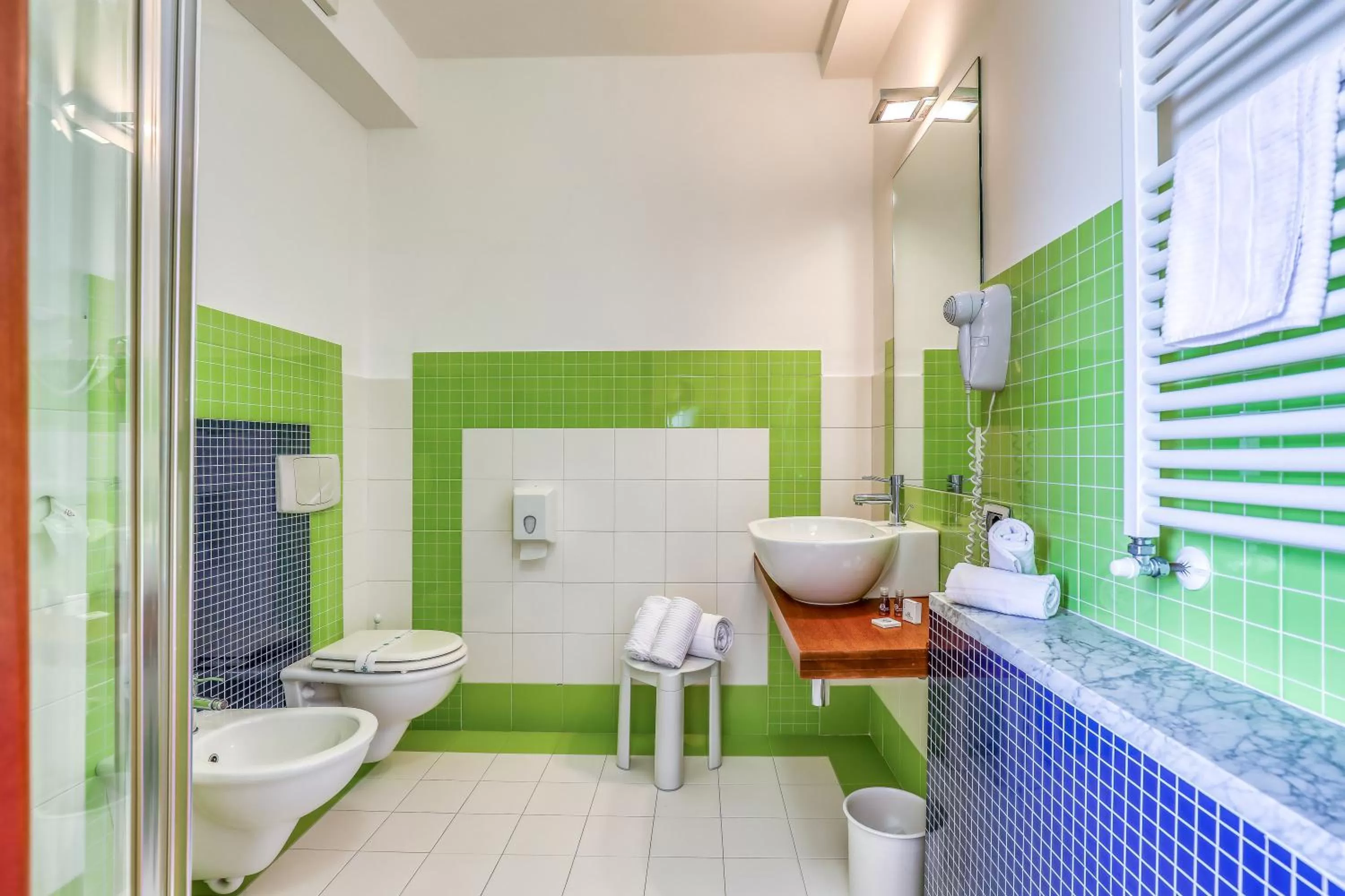 Shower in Hotel PentHouse