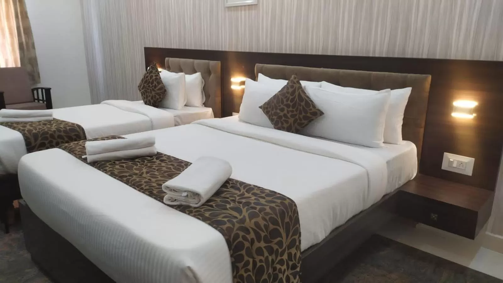 Bed in Nagas Inn by Unicorn