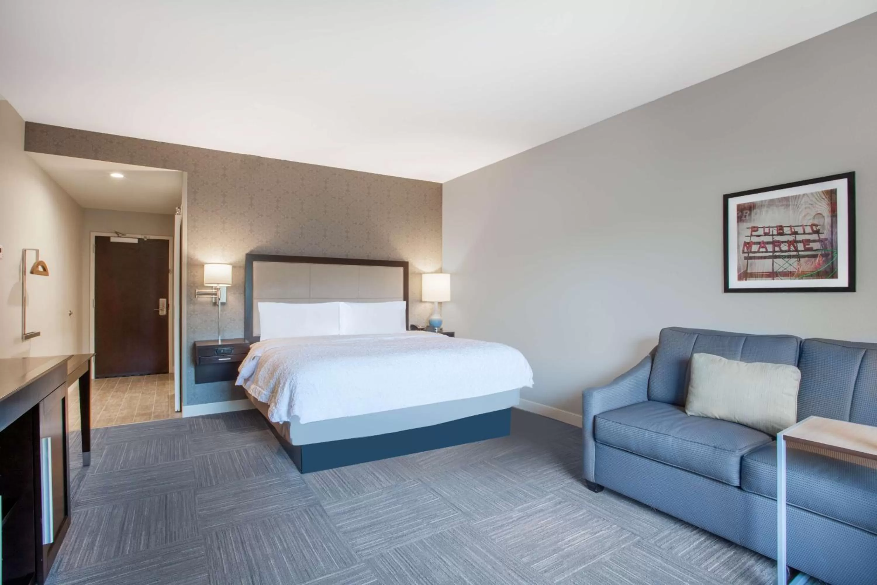 Bed in Hampton Inn Rochester Penfield, Ny