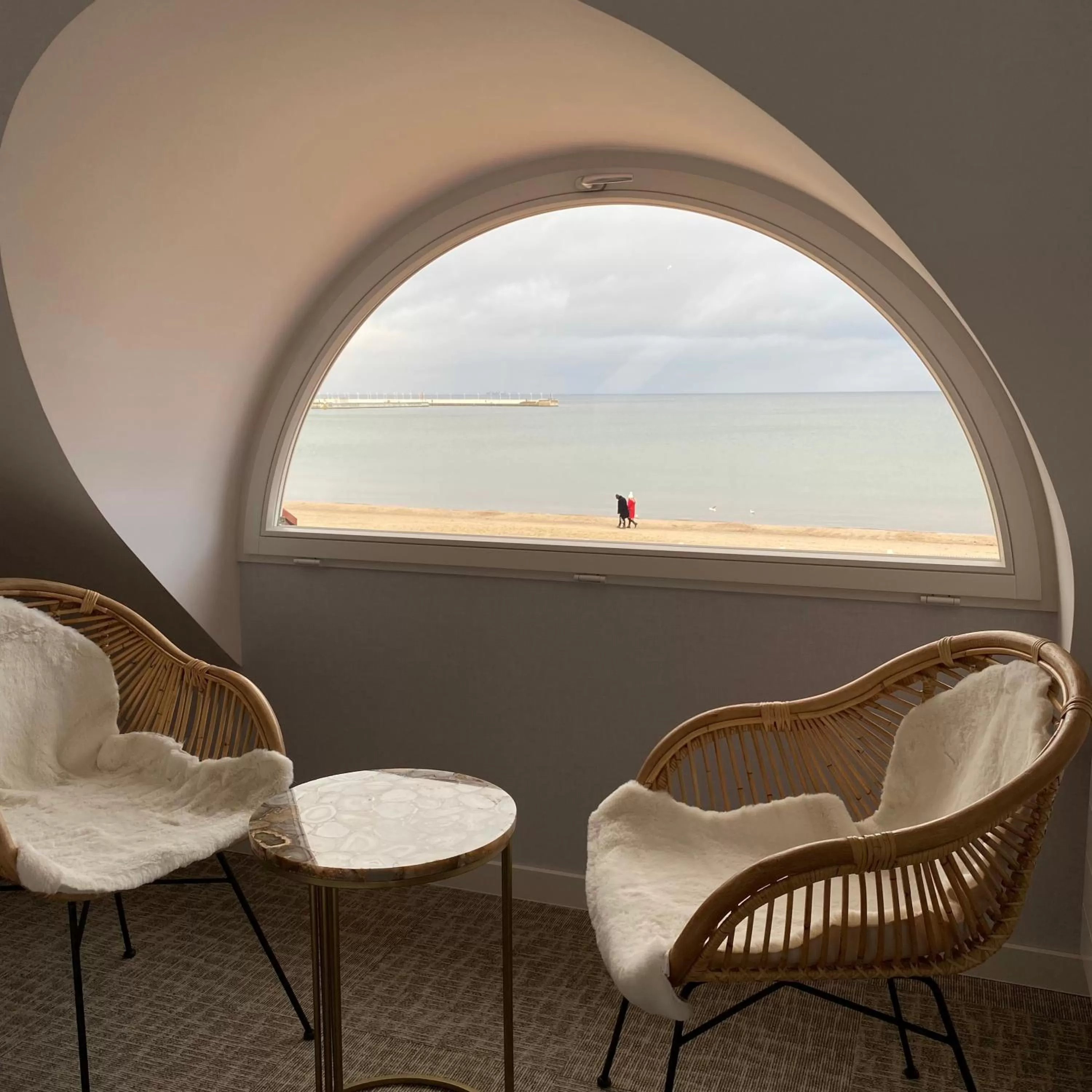 Seating area, Balcony/Terrace in Hotel Zhong Hua