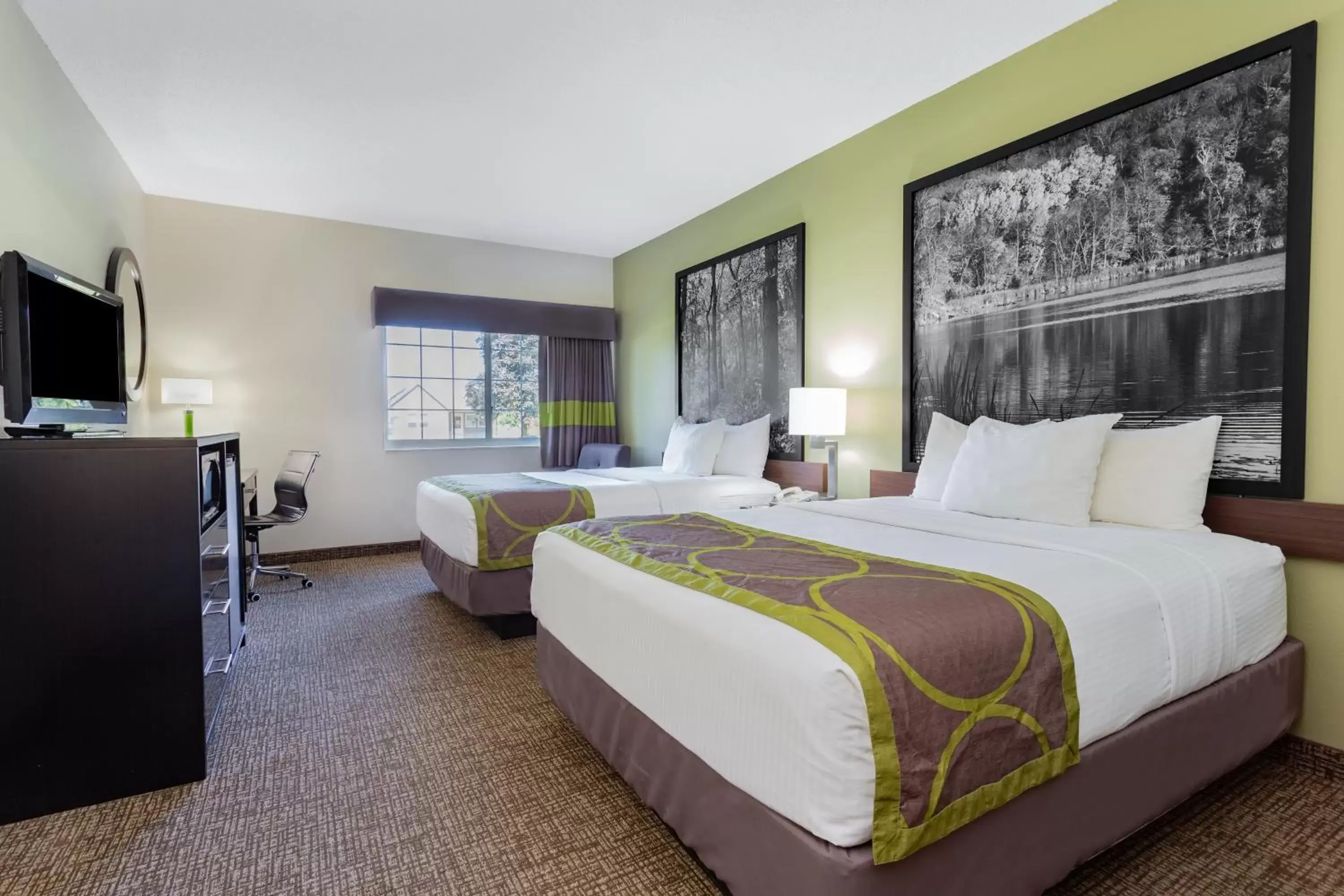 Queen Room with Two Queen Beds - Non-Smoking in Super 8 by Wyndham Emmetsburg Queen Room with Two Queen Beds - Non-Smoking in Super 8 by Wyndham Emmetsburg