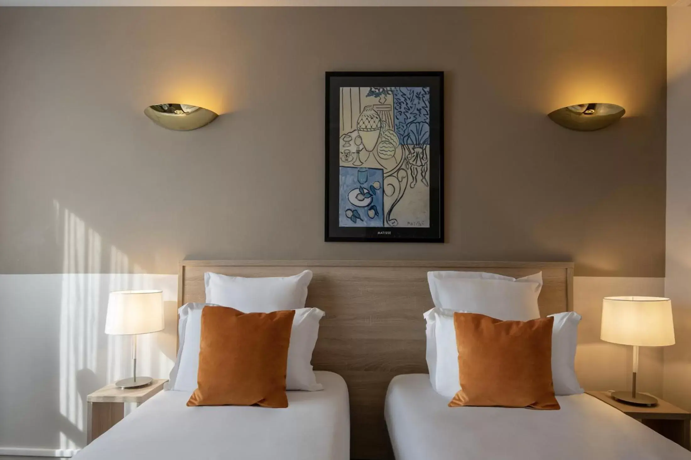 Classic Twin Room in Hotel Amarante Cannes Classic Twin Room in Hotel Amarante Cannes