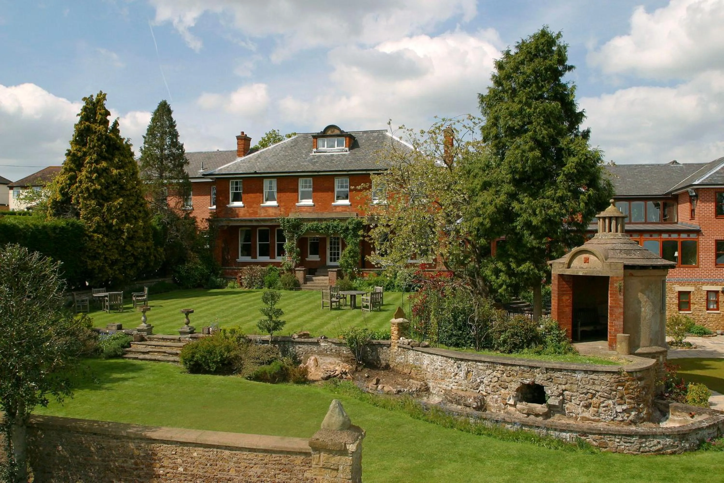 Property building in Best Western Sysonby Knoll Hotel