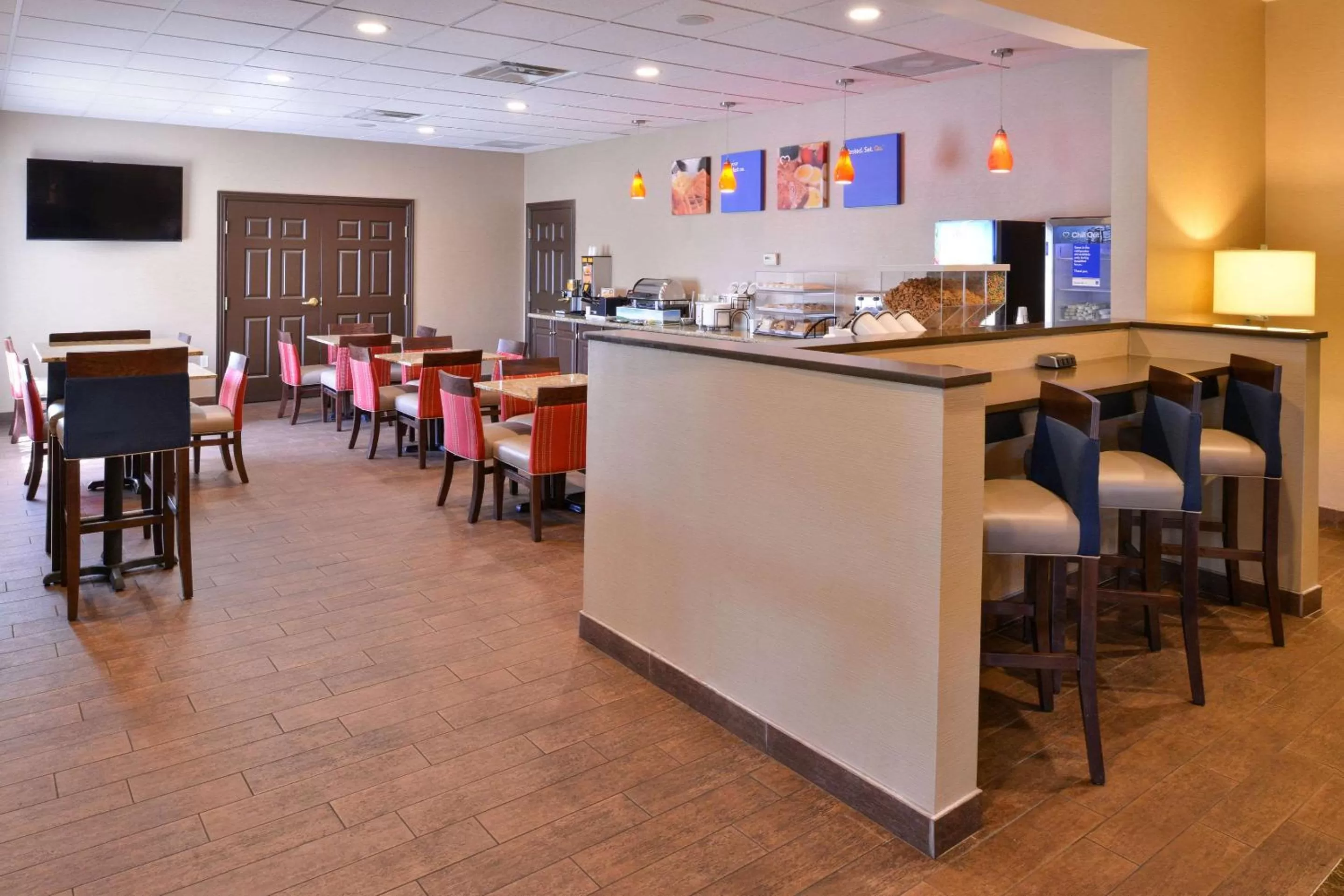 Restaurant/places to eat in Comfort Inn & Suites Fayetteville-University Area