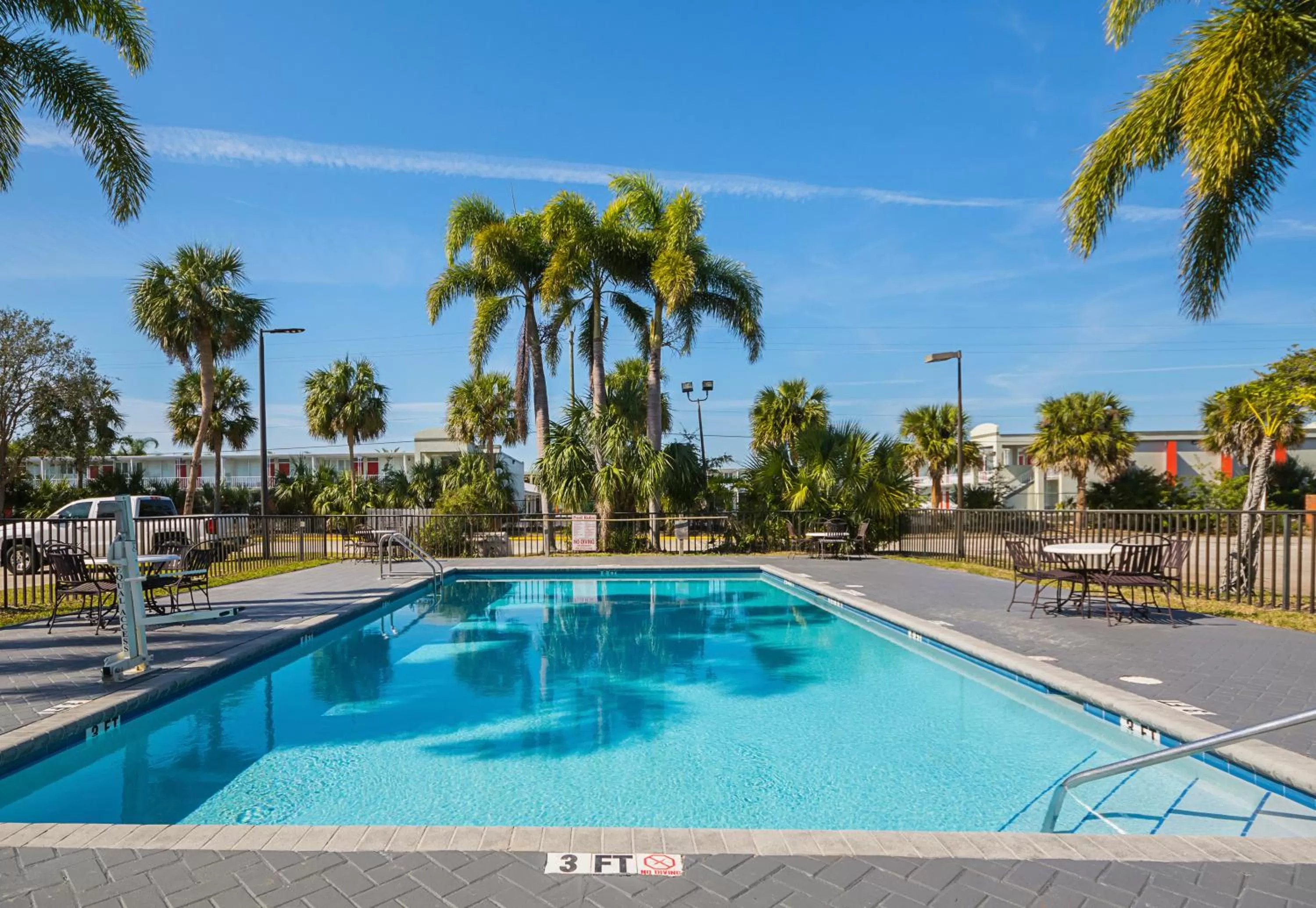 Swimming pool in Americas Best Value Inn & Suites Melbourne