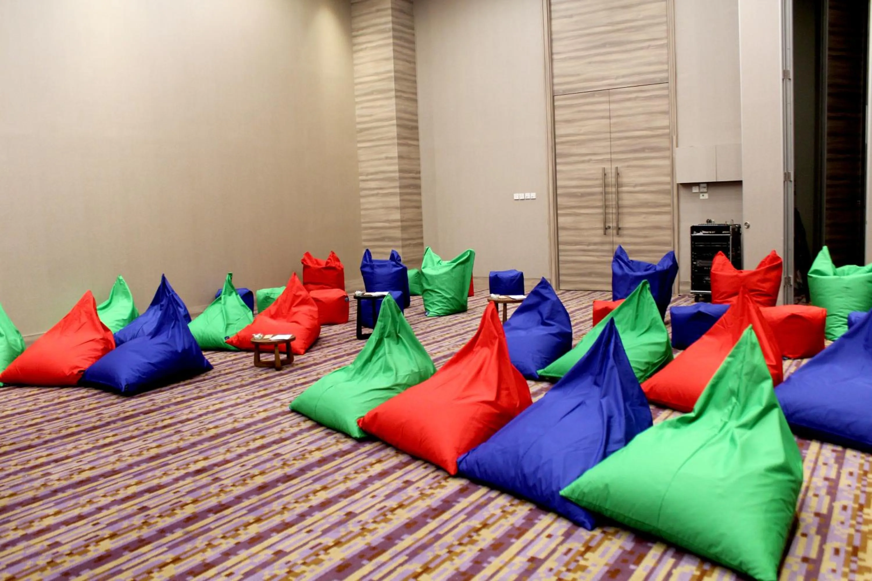 Business facilities, Bed in Ibis Styles Jakarta Mangga Dua Square