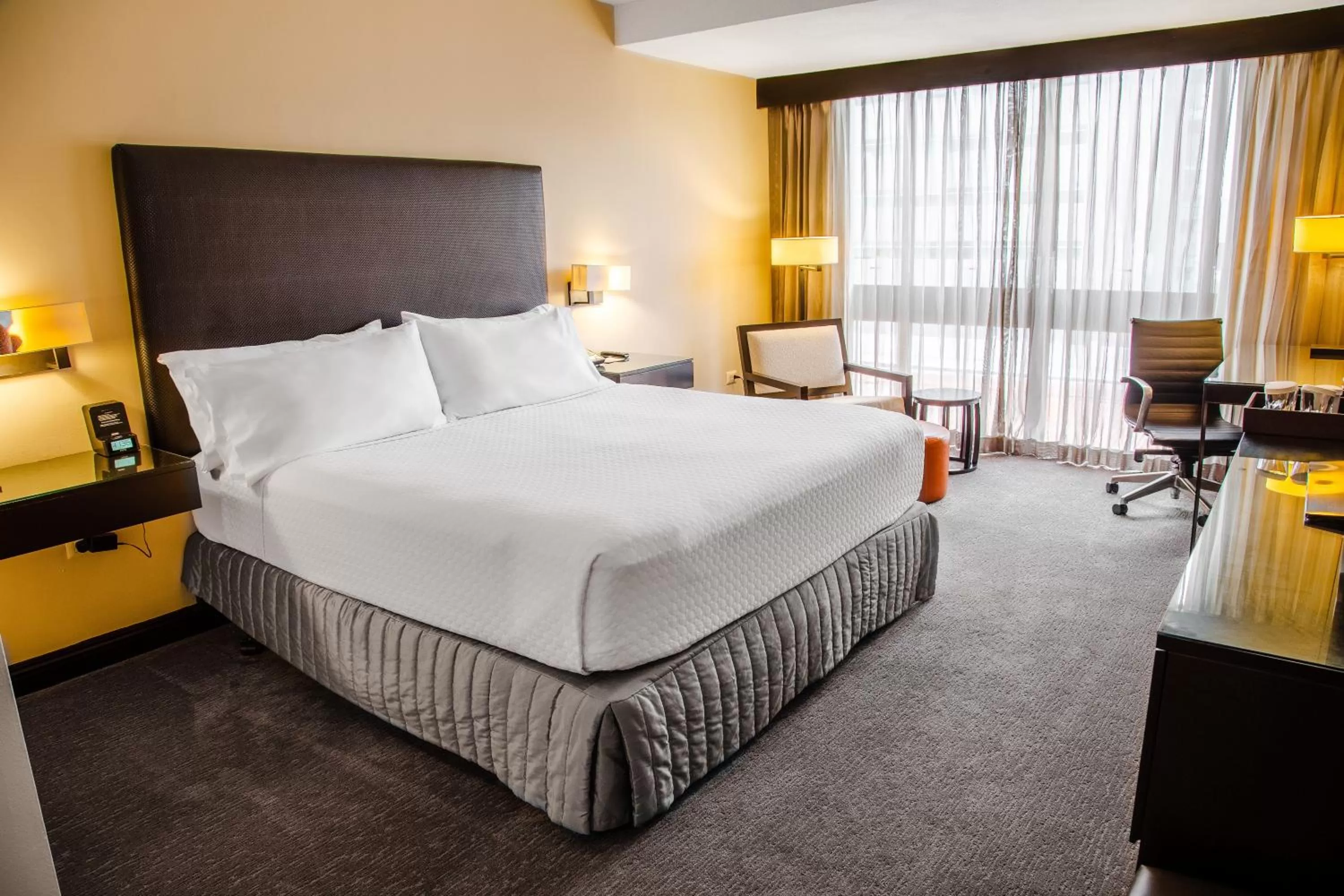 Photo of the whole room, Bed in Hilton San Salvador